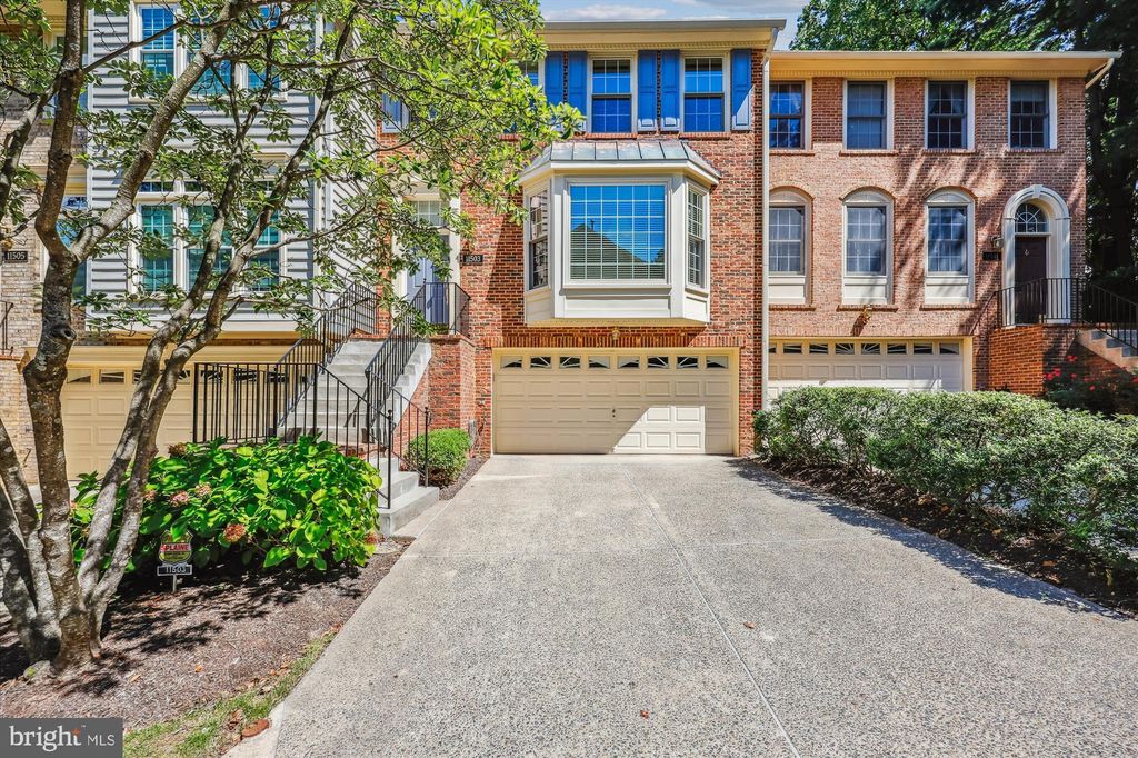 Photo of 11503 Ridgerock Lane, ROCKVILLE, MD 20852 (MLS # MDMC2204290)