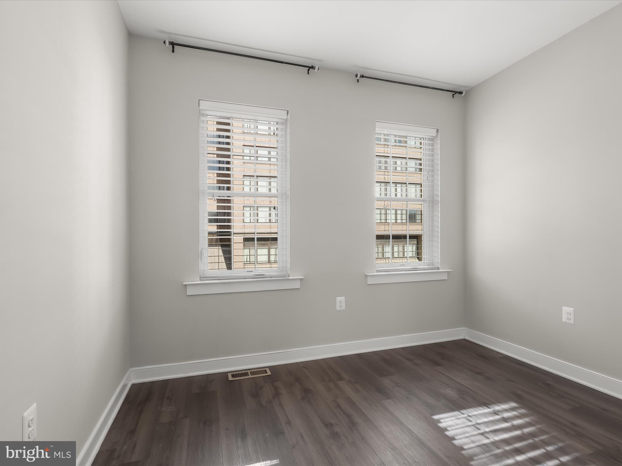 TOWSON - Residential