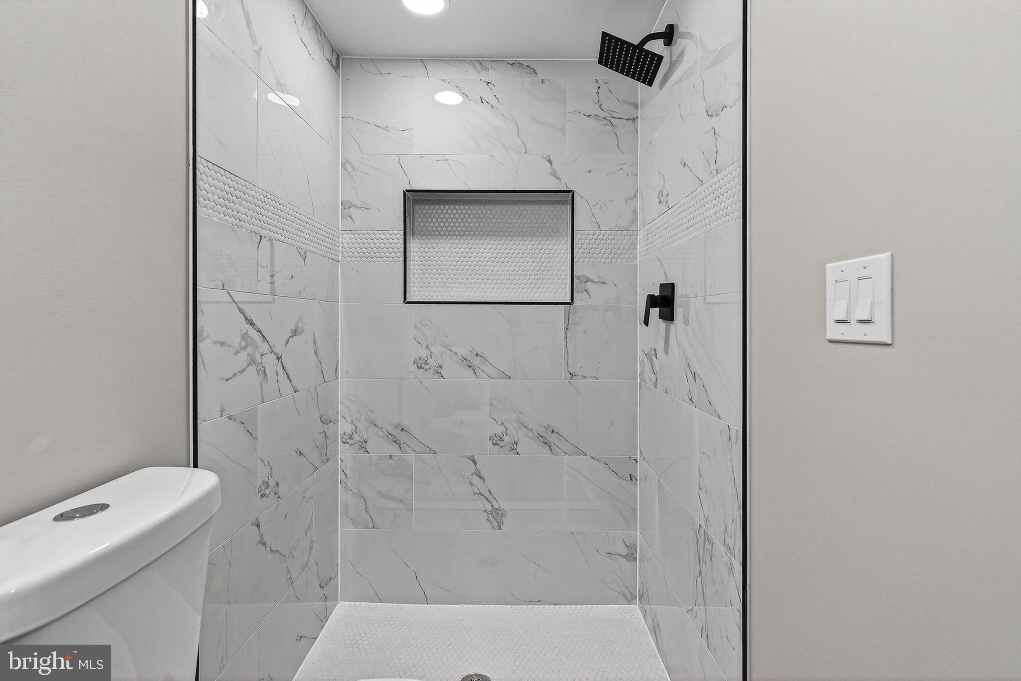 MONDAWMIN - Residential