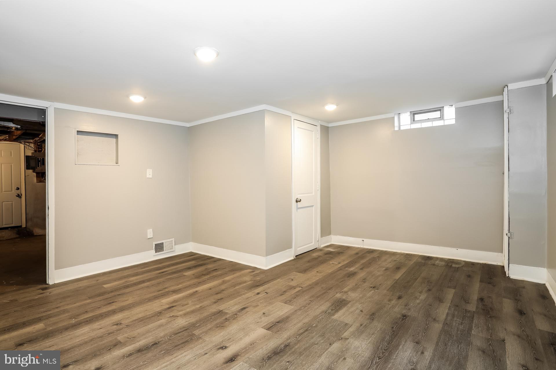 CHINQUAPIN PARK - Residential