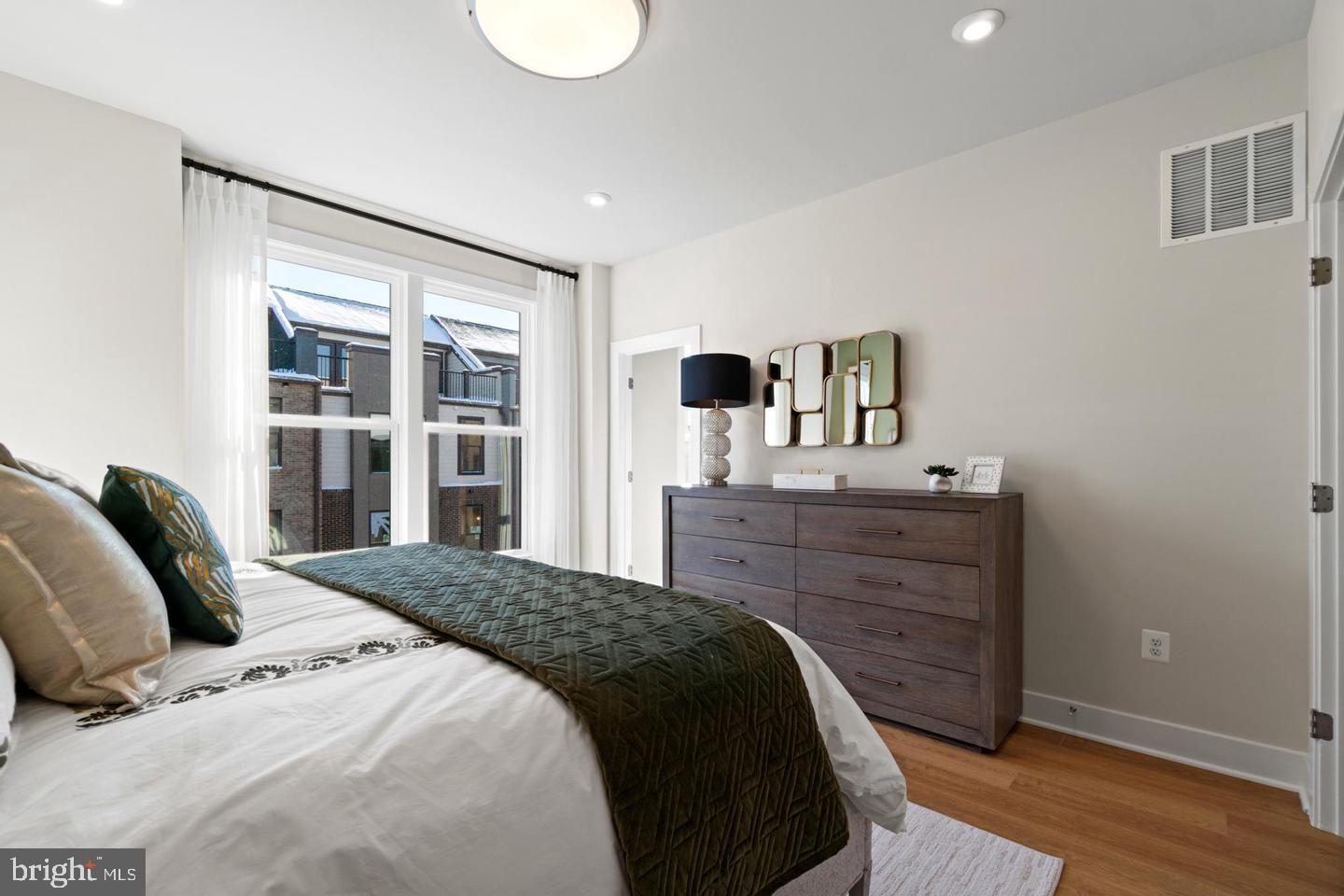 LIBERTY PARK - Residential Lease