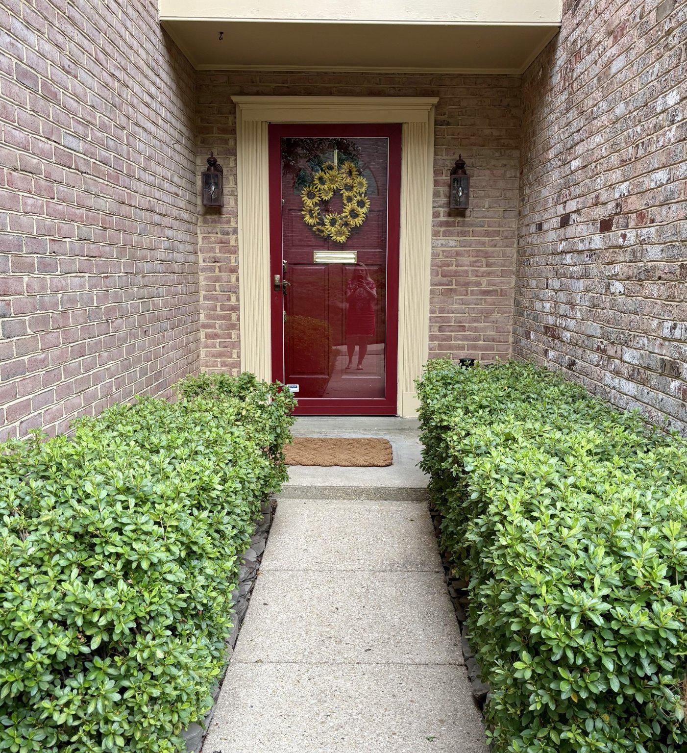 1956 HOPEWOOD DRIVE