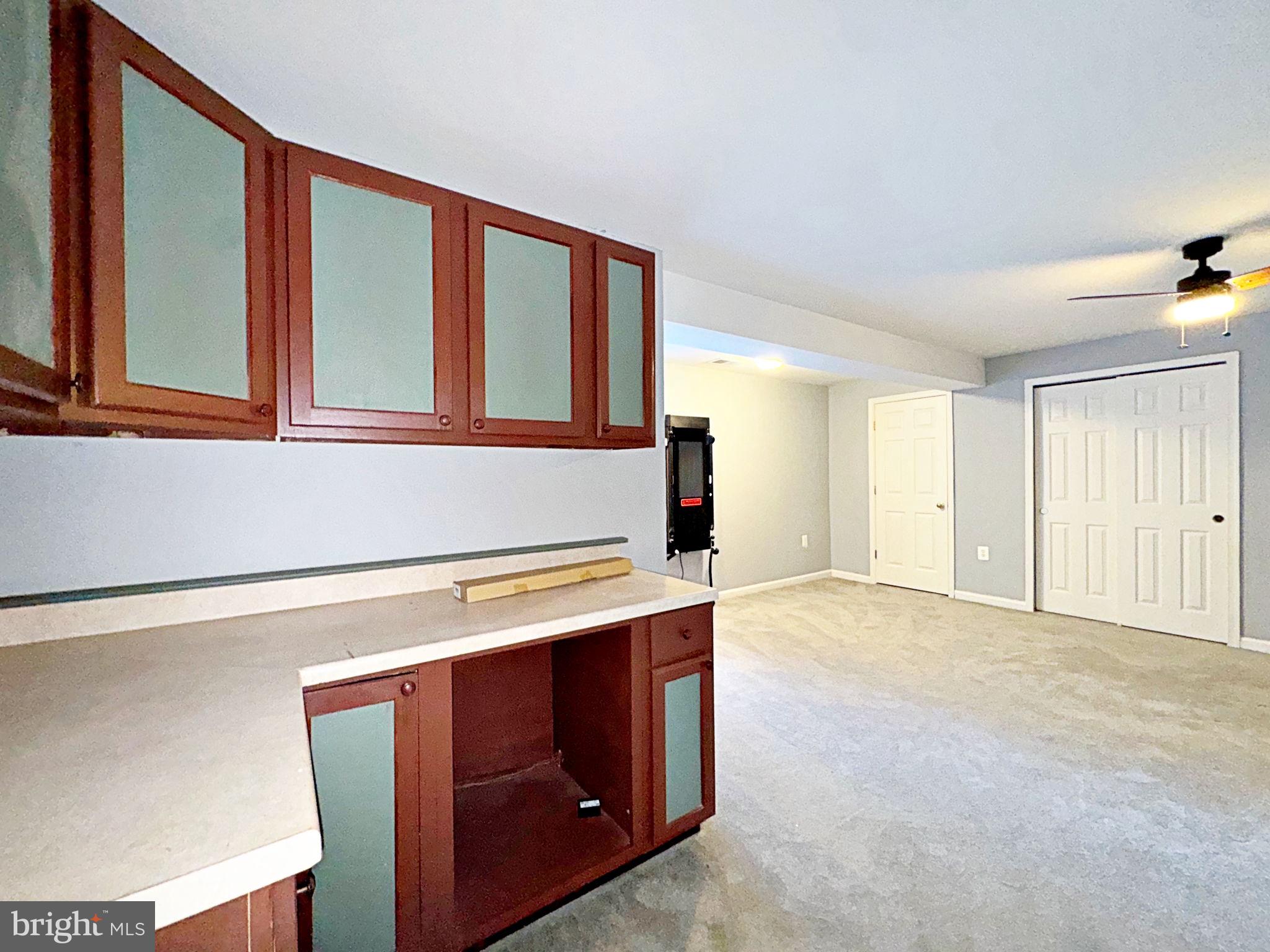 LOCUST HILL - Residential