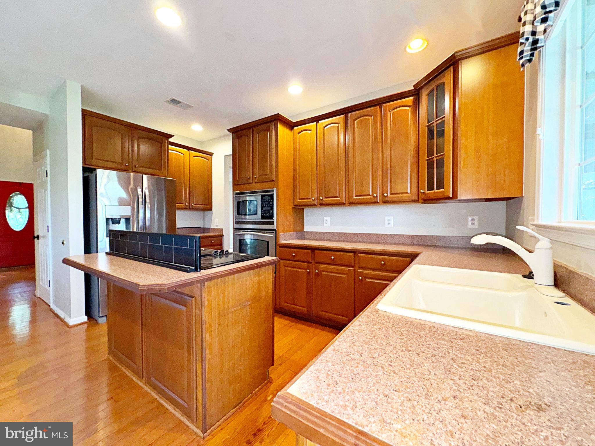 LOCUST HILL - Residential