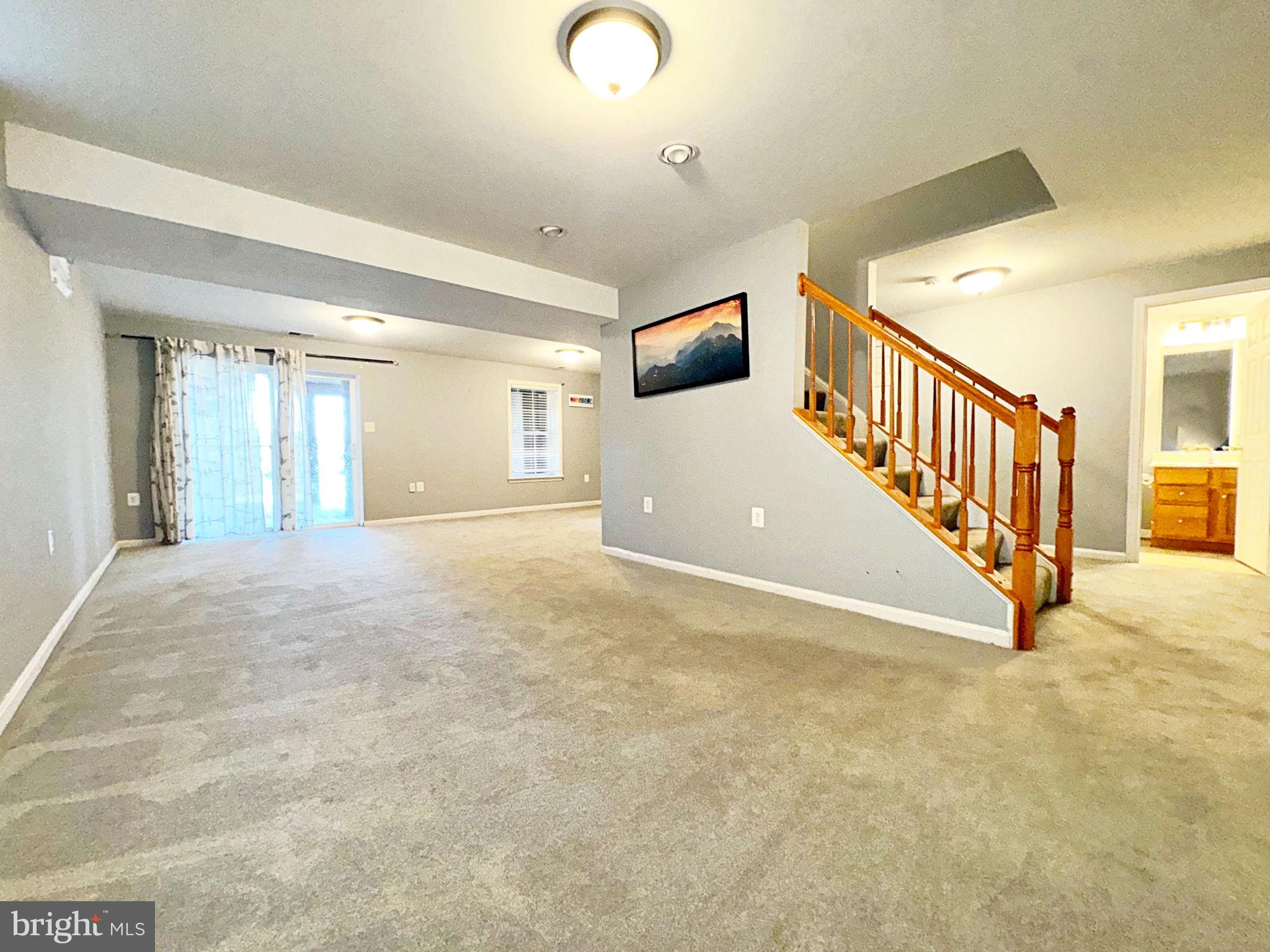 LOCUST HILL - Residential