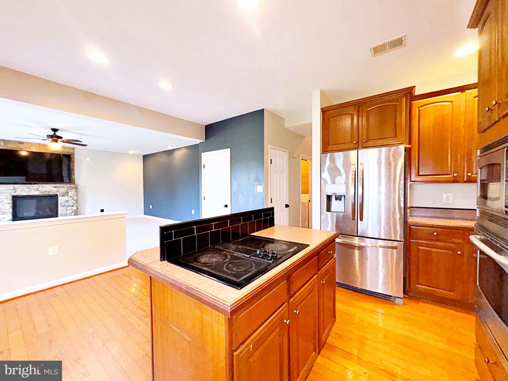 LOCUST HILL - Residential