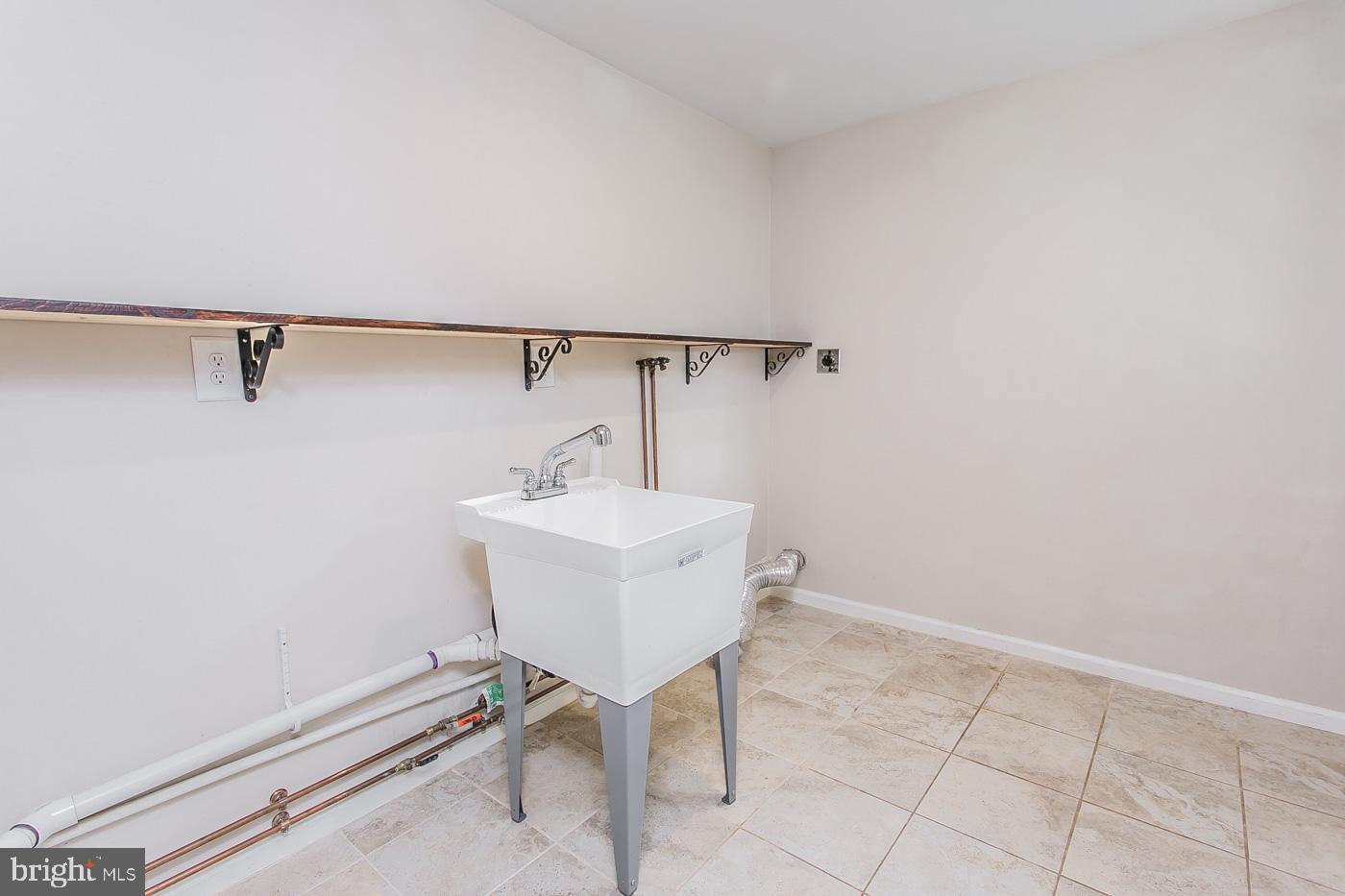 FAIR HILLS - Residential