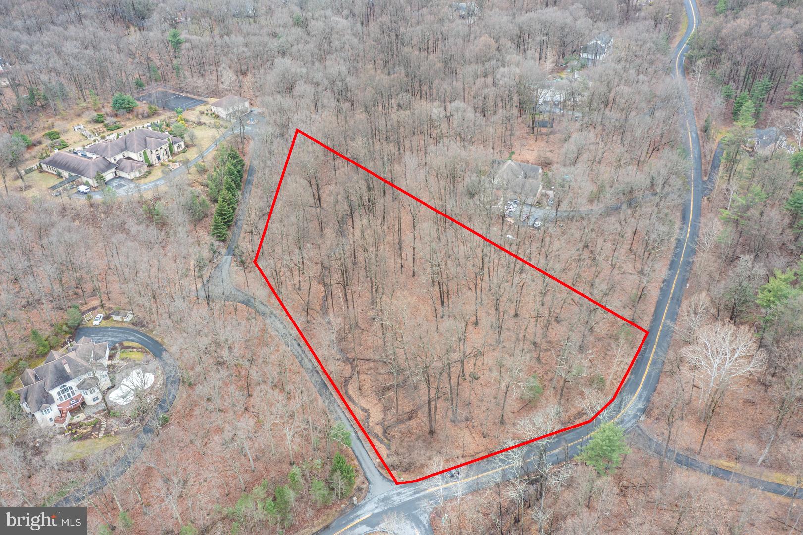 10 HIDDEN POND DRIVE