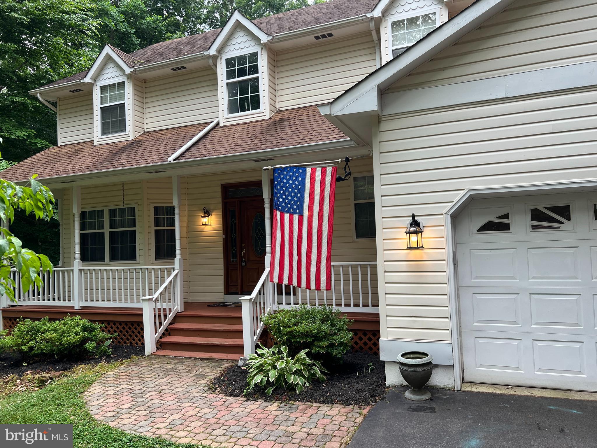 CHERRY LANE FARM - Residential Lease