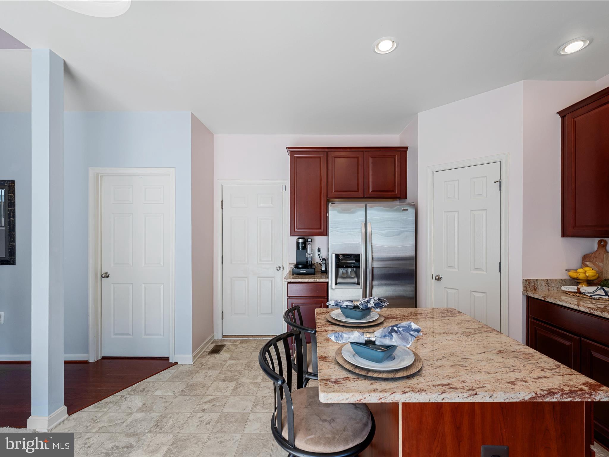 LAKE POINT ROUND HILL - Residential