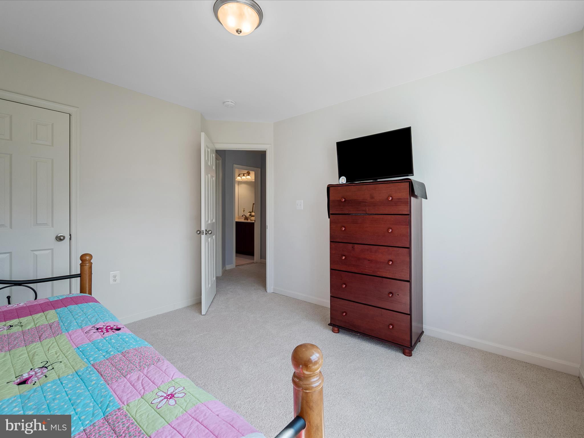 LAKE POINT ROUND HILL - Residential