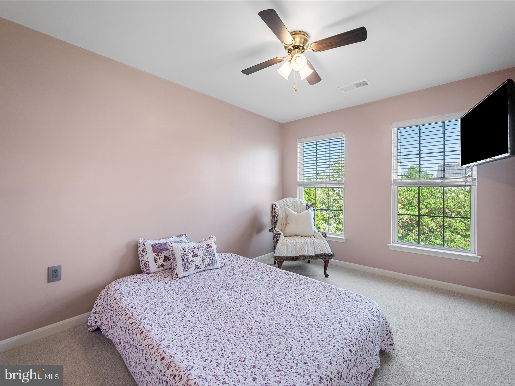 LAKE POINT ROUND HILL - Residential