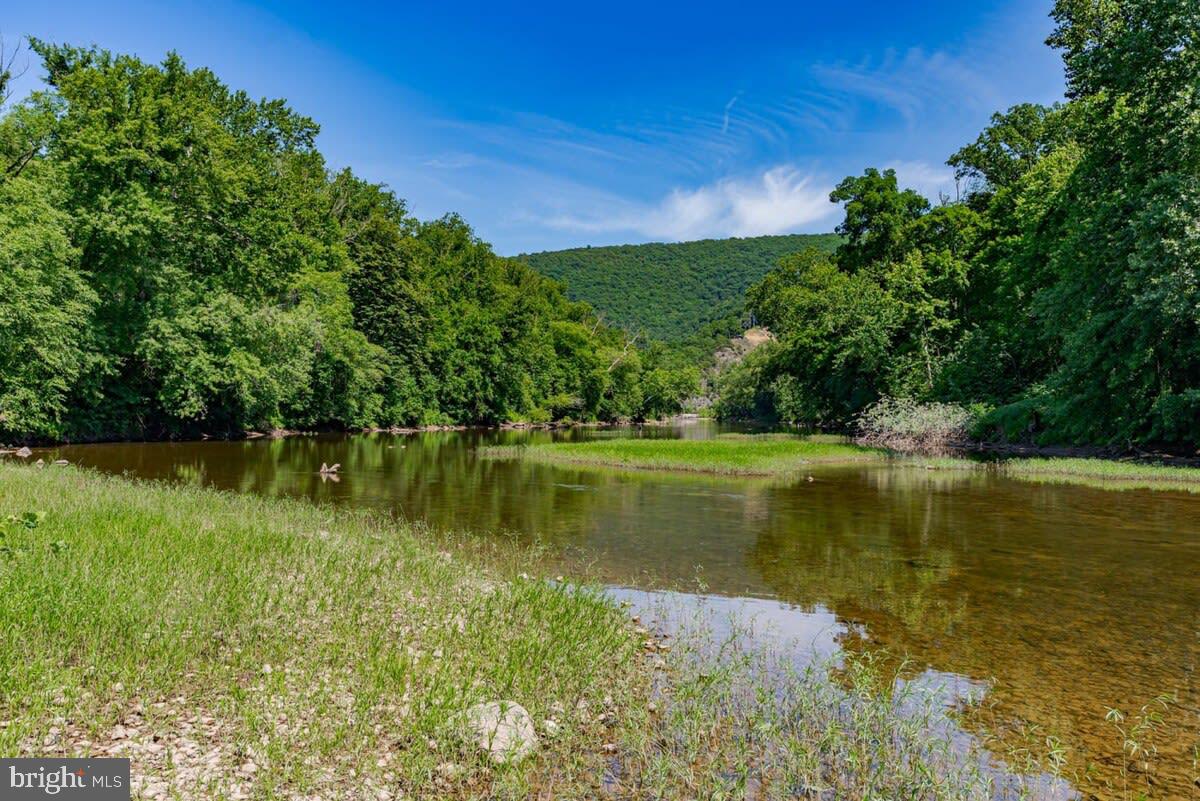 ROUSE MOUNTAIN - Residential