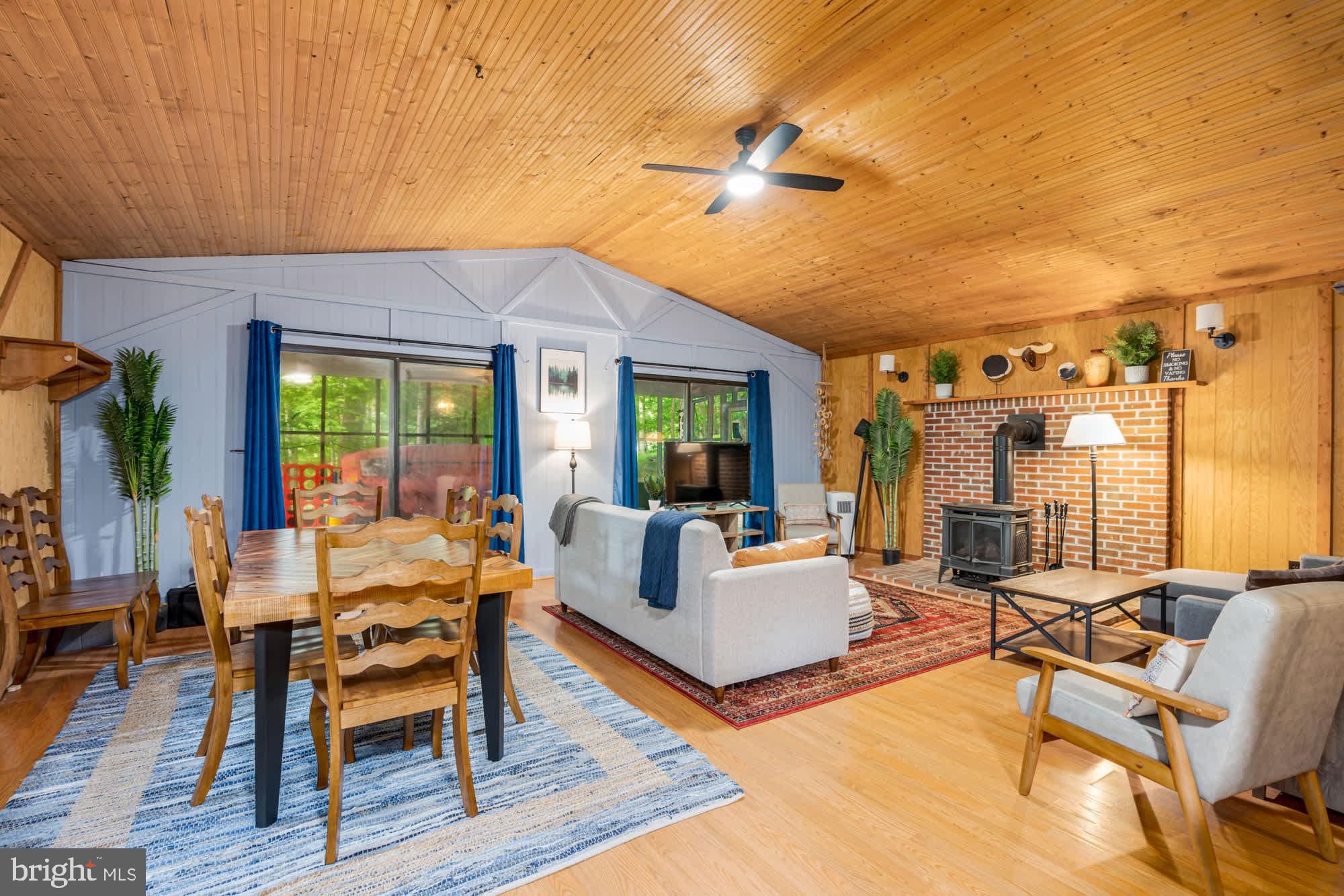 ROUSE MOUNTAIN - Residential