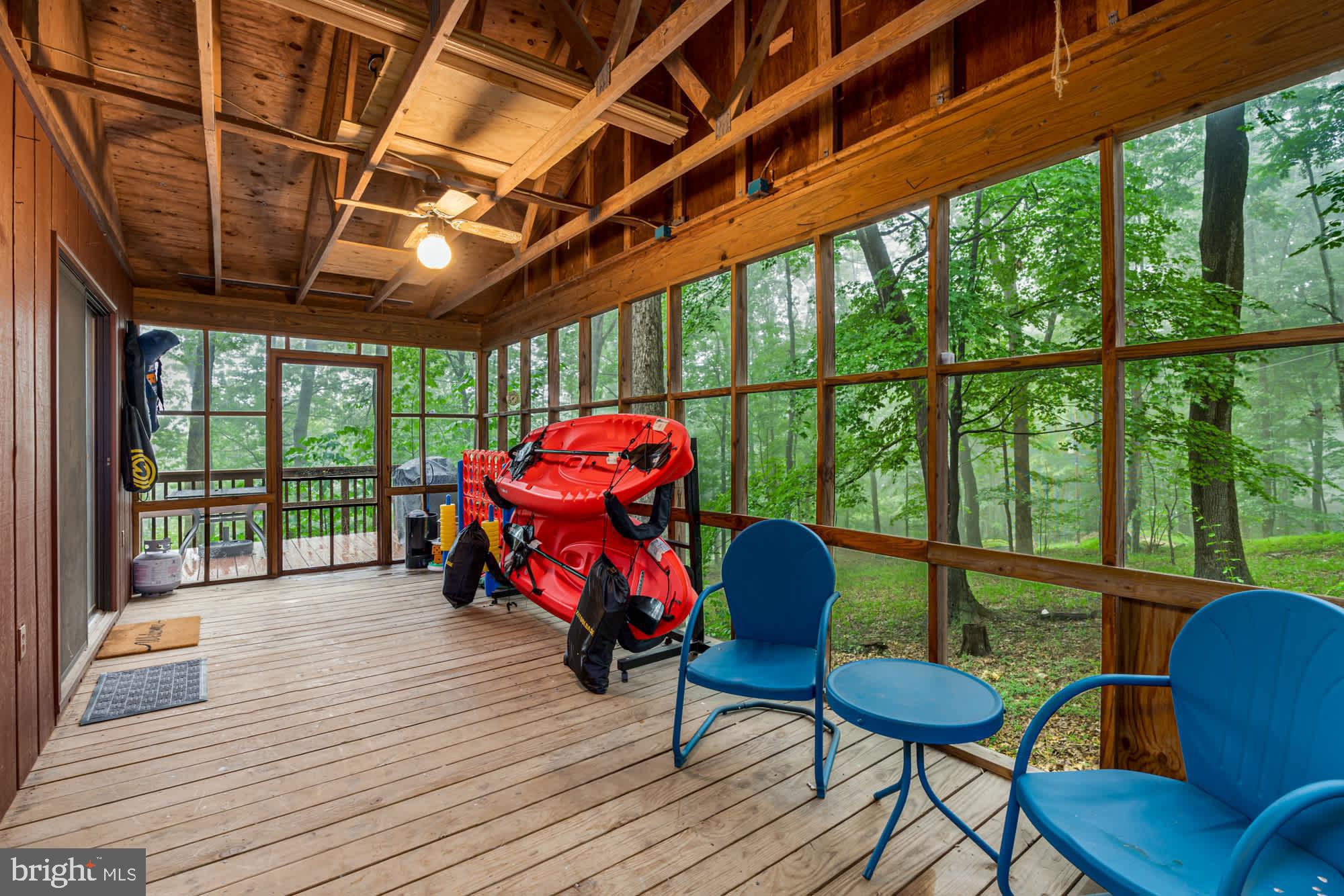 ROUSE MOUNTAIN - Residential