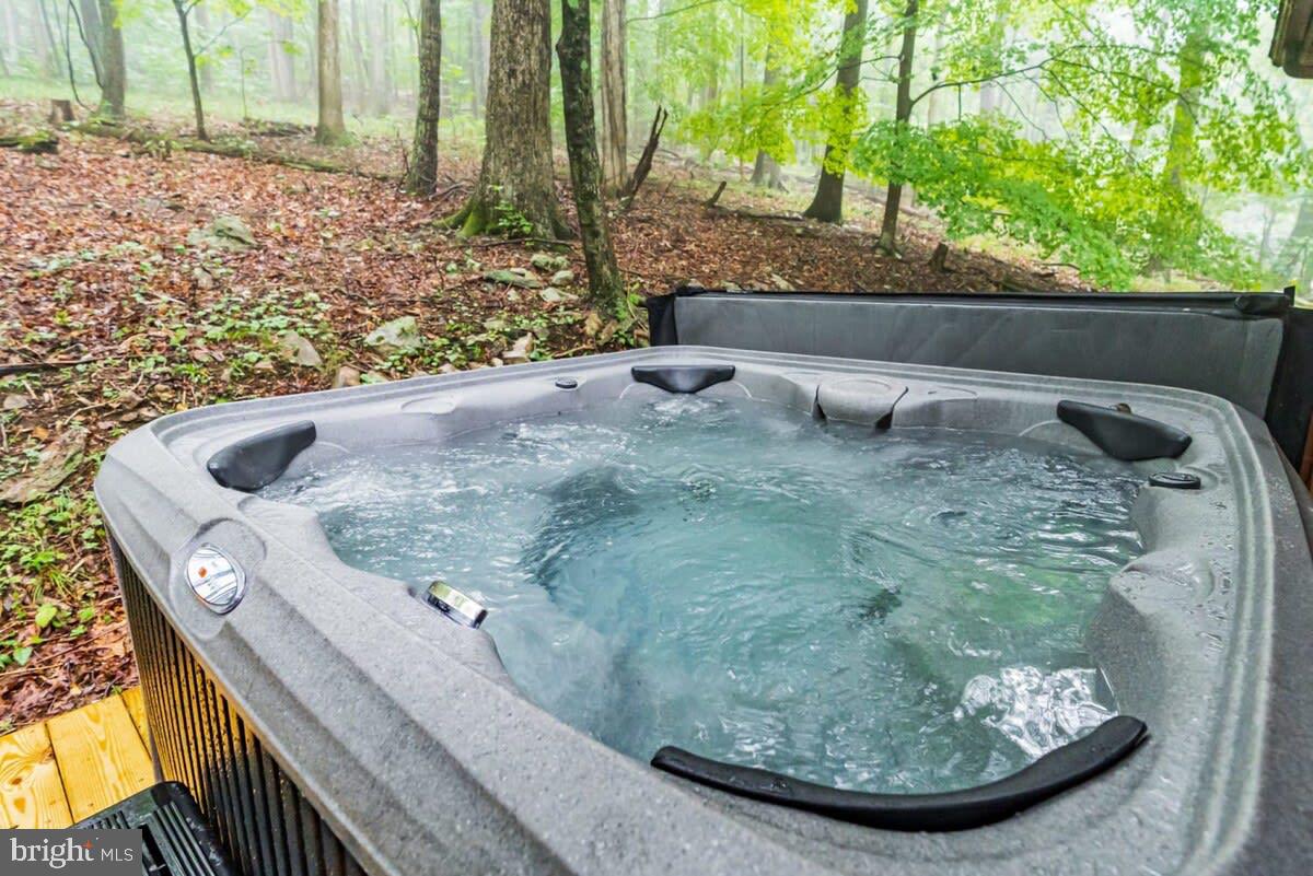 ROUSE MOUNTAIN - Residential