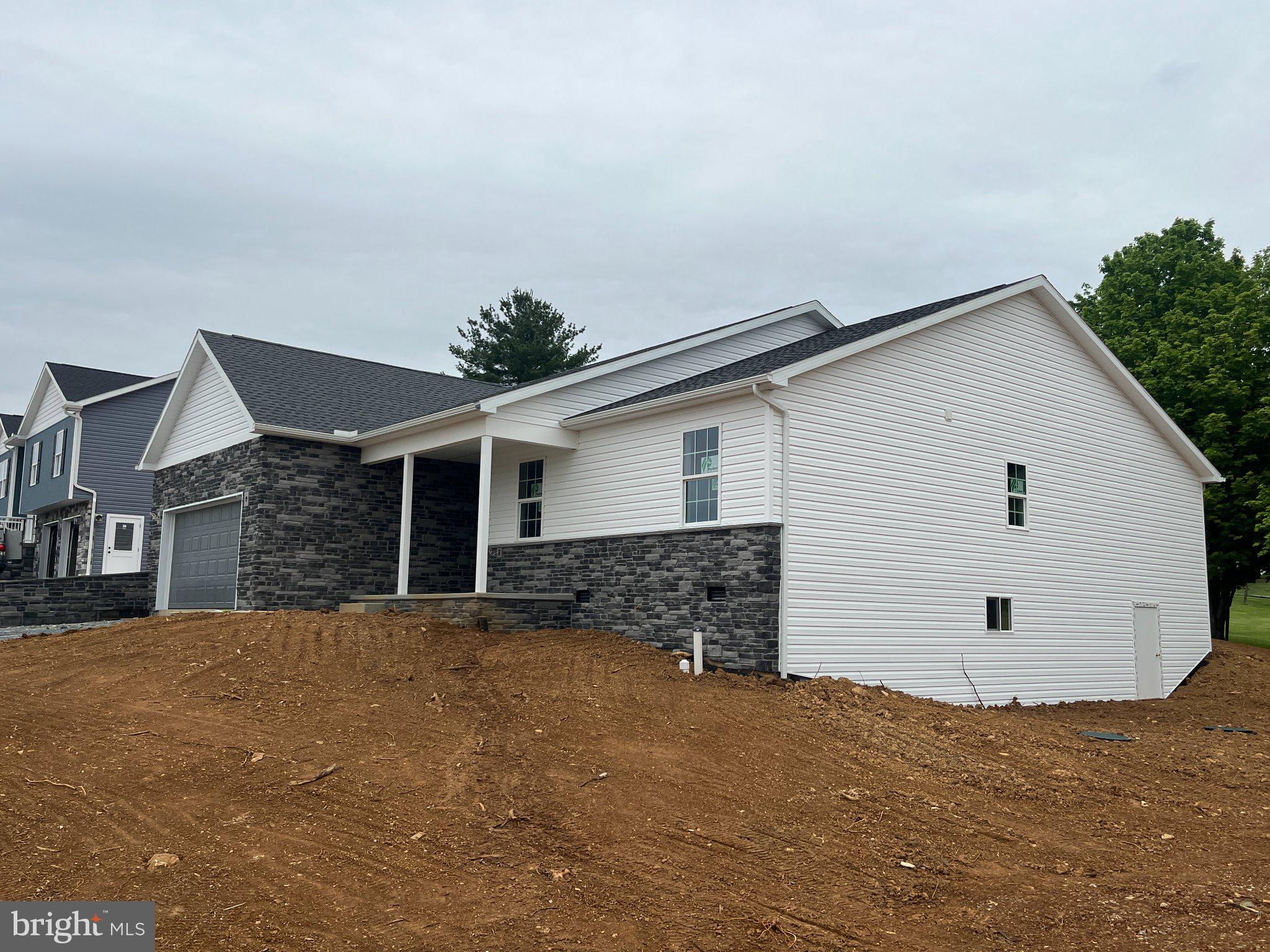 ANTIETAM COMMONS - Residential