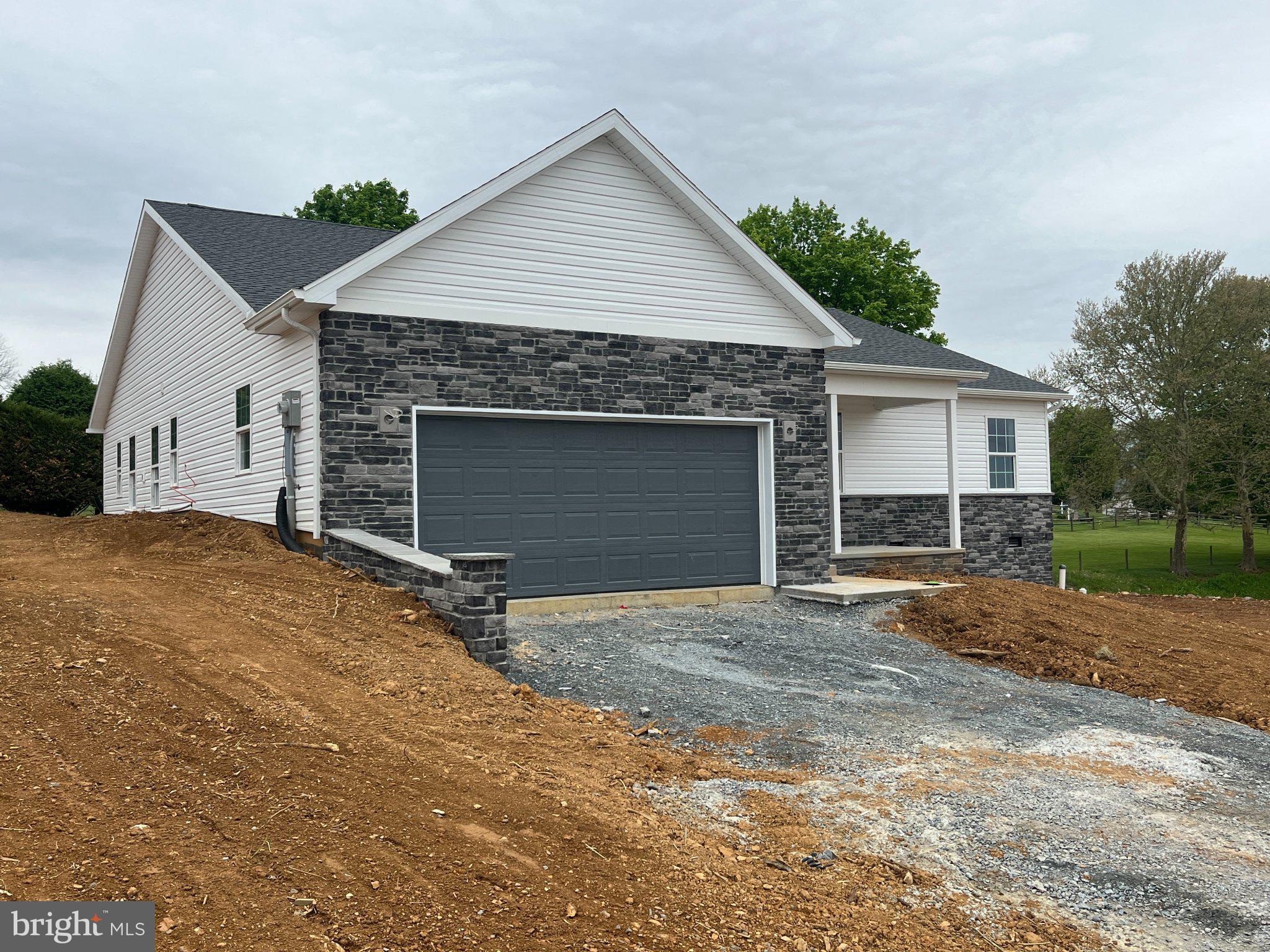 ANTIETAM COMMONS - Residential