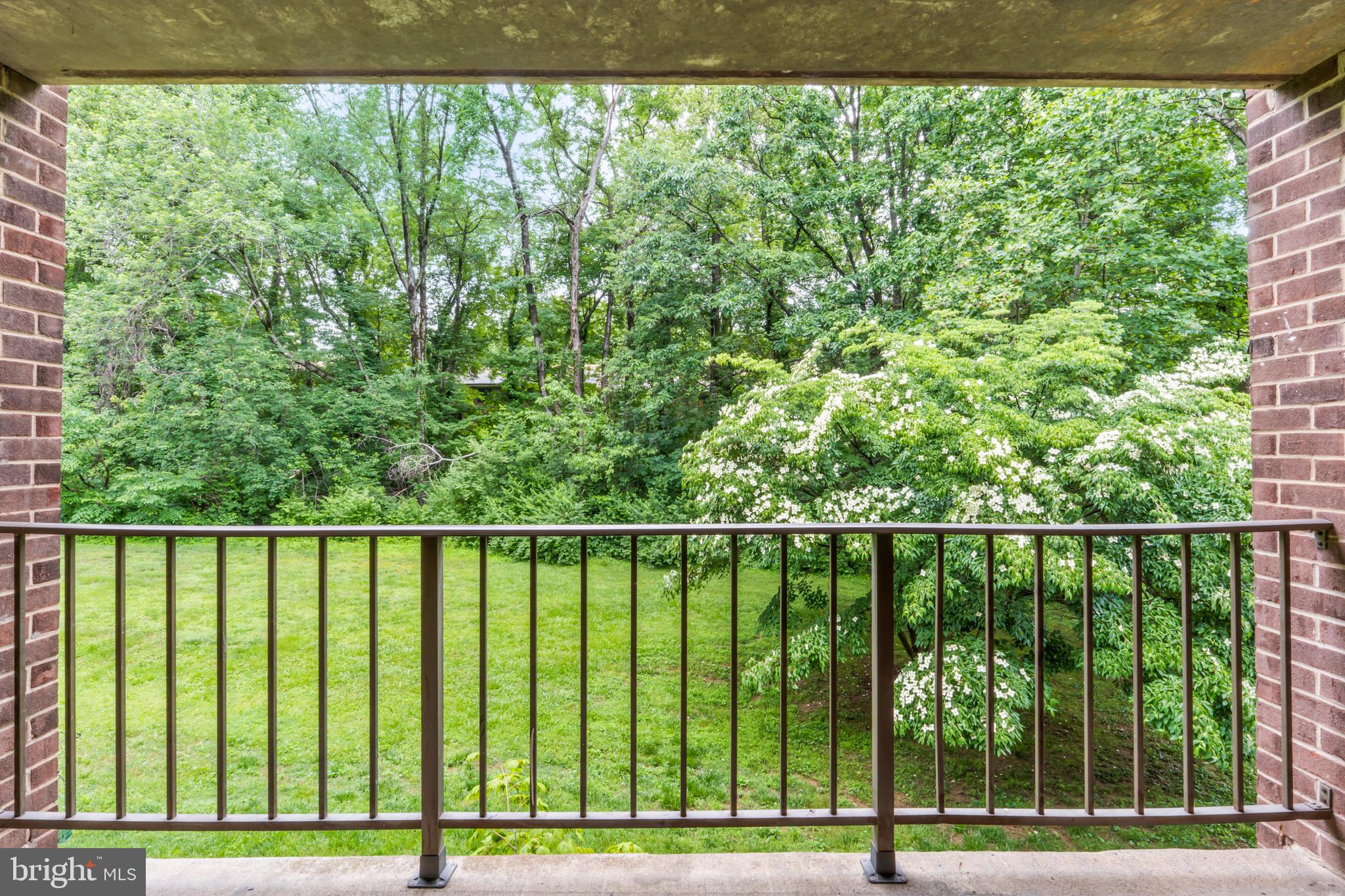 1422 NORTHGATE SQUARE 12B