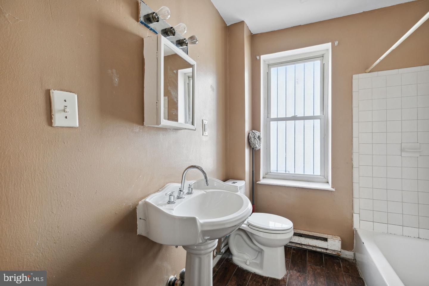 WEST KENSINGTON - Residential Lease