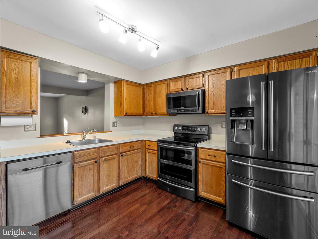 HICKORY RIDGE - Residential Lease