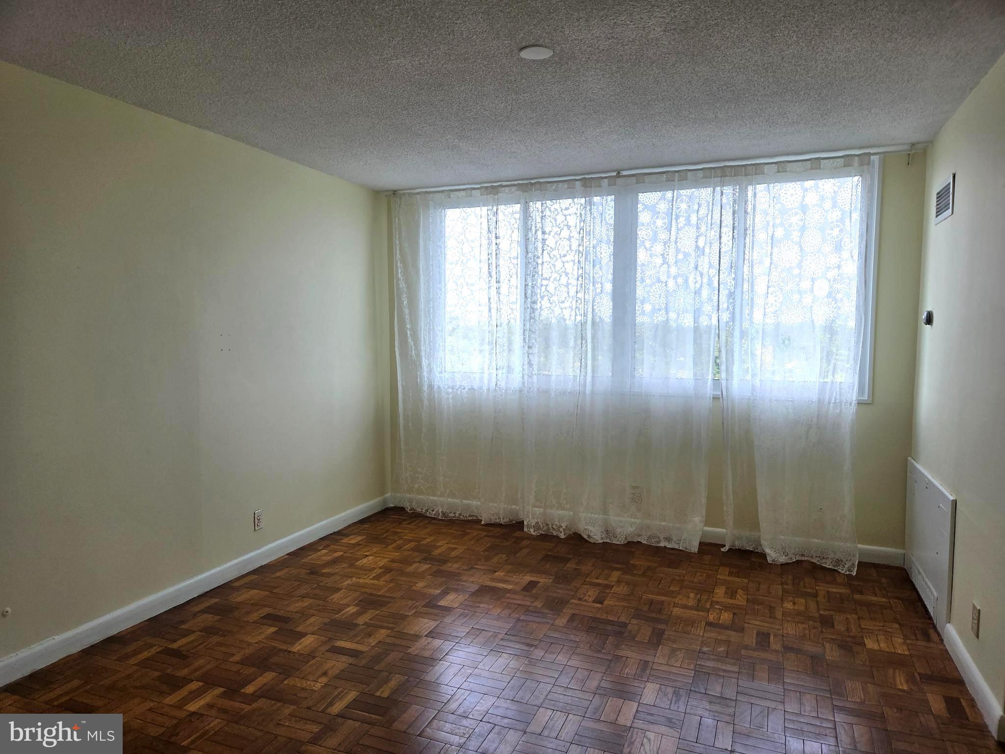 UPPER PARK HEIGHTS - Residential