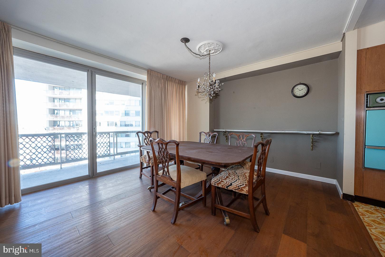 ART MUSEUM AREA - Residential