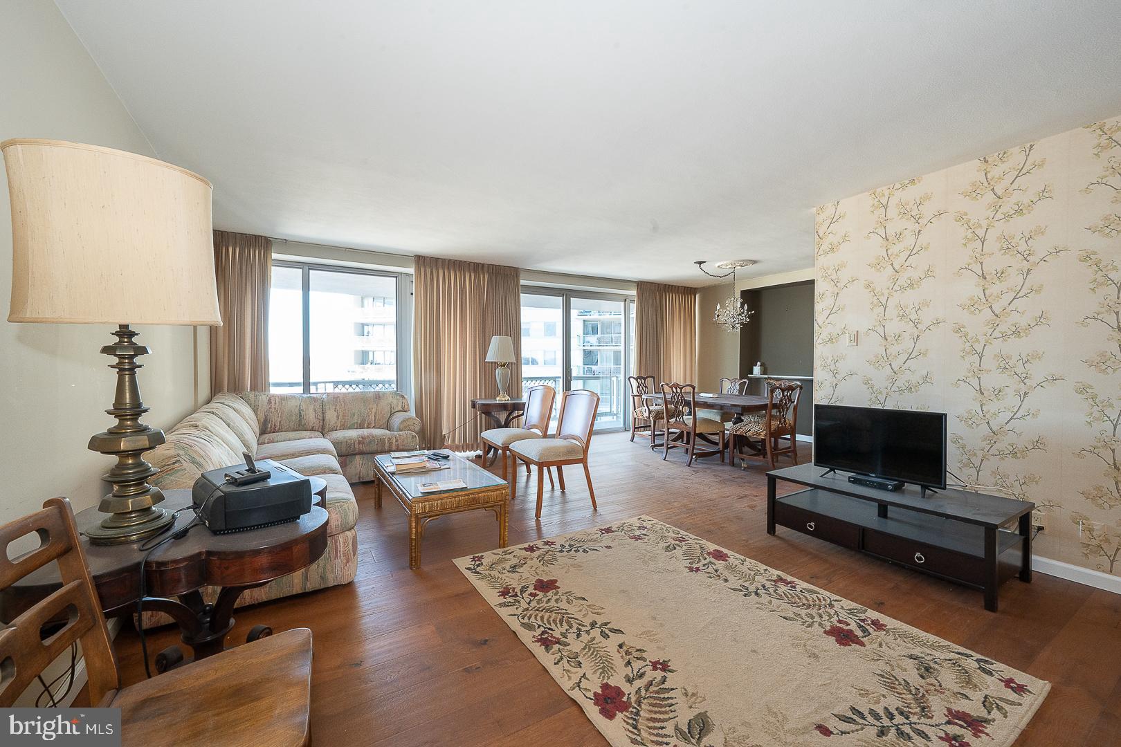 ART MUSEUM AREA - Residential