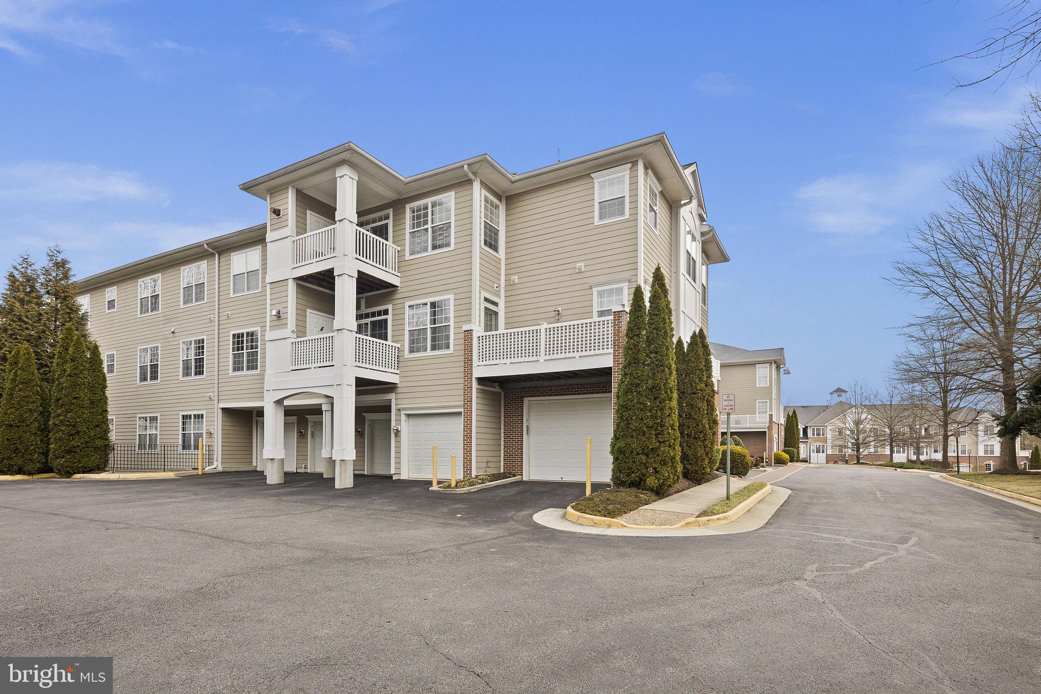 HIDDENBROOK - Residential