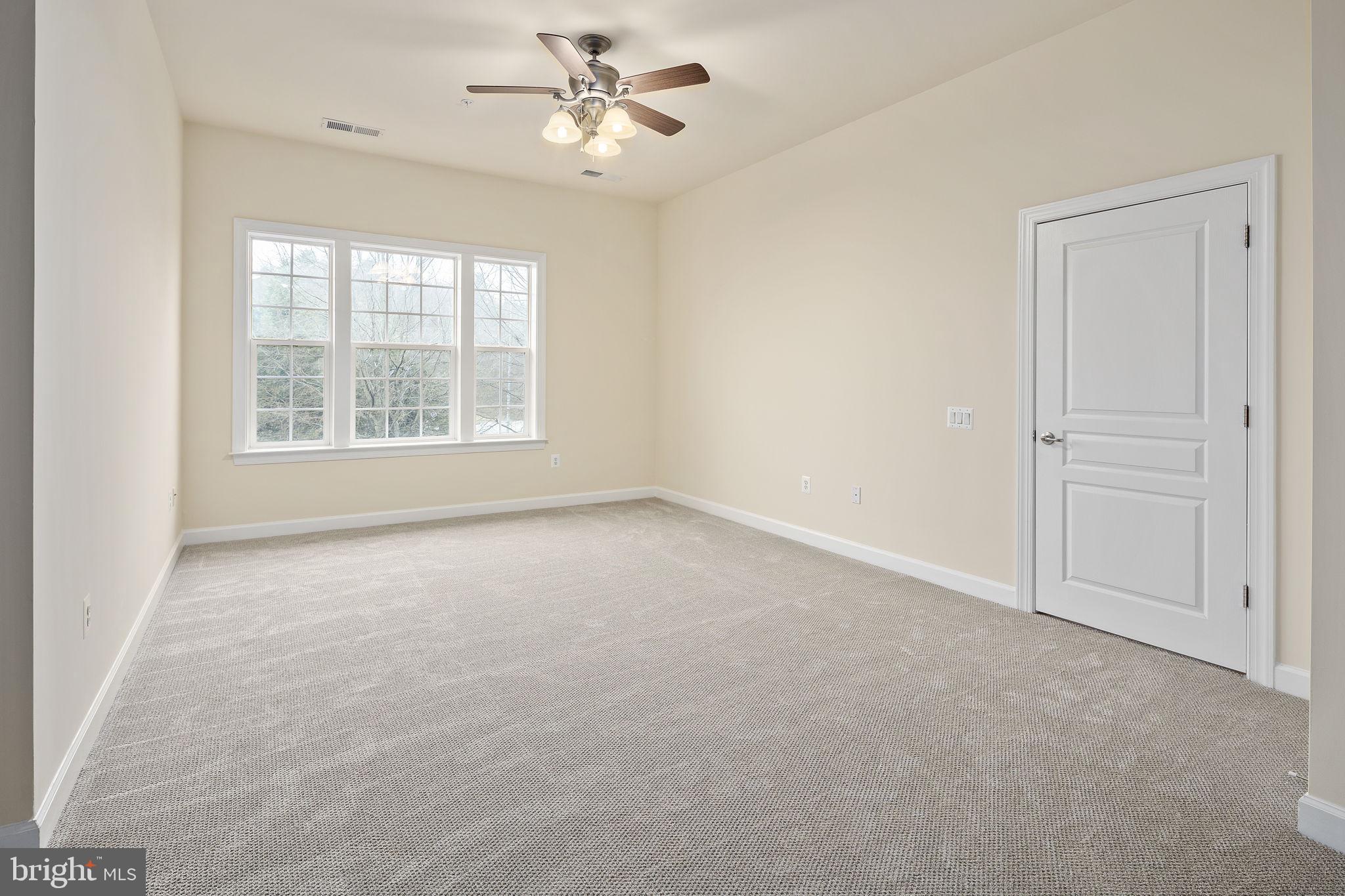 HIDDENBROOK - Residential