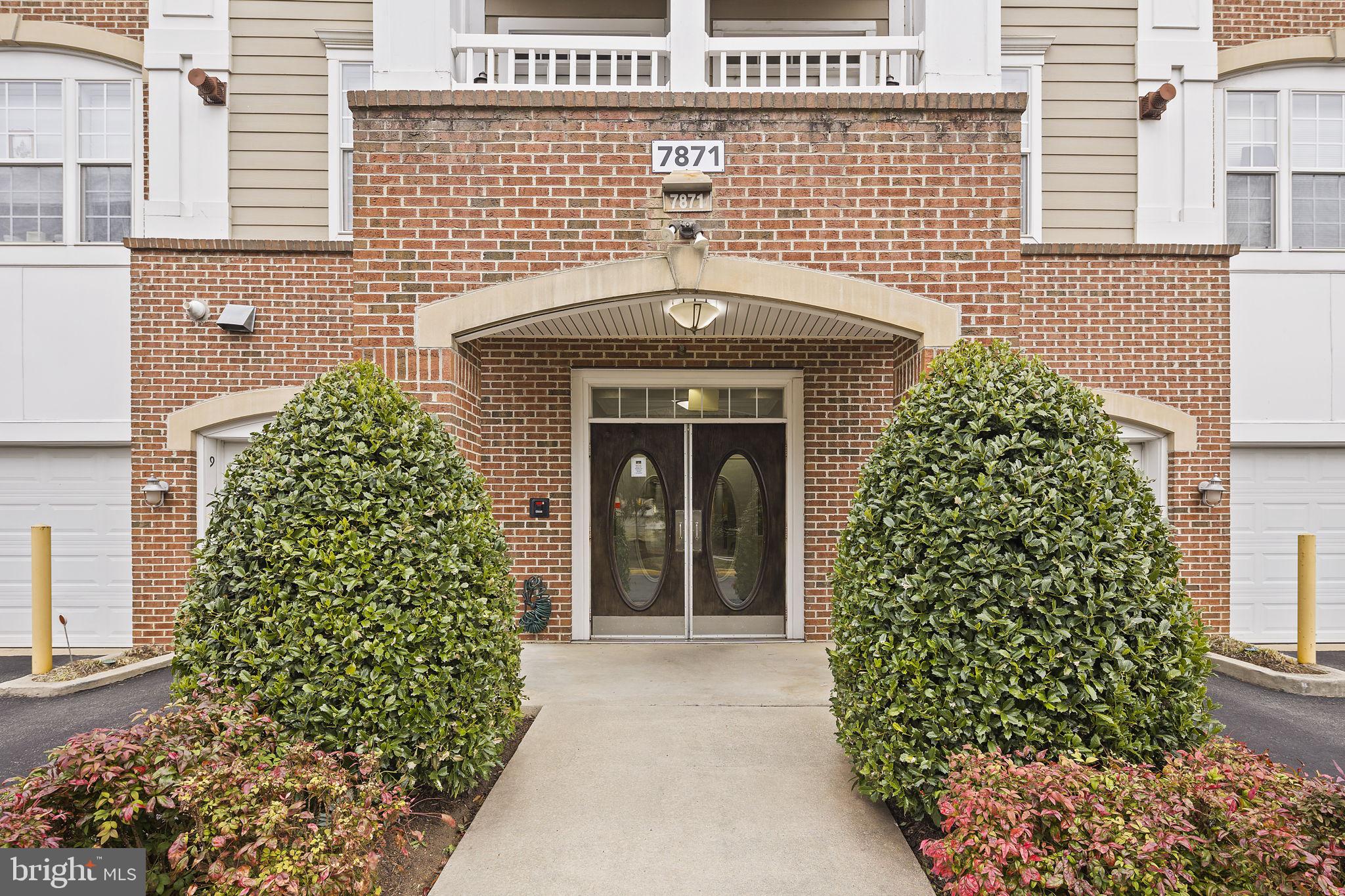 HIDDENBROOK - Residential