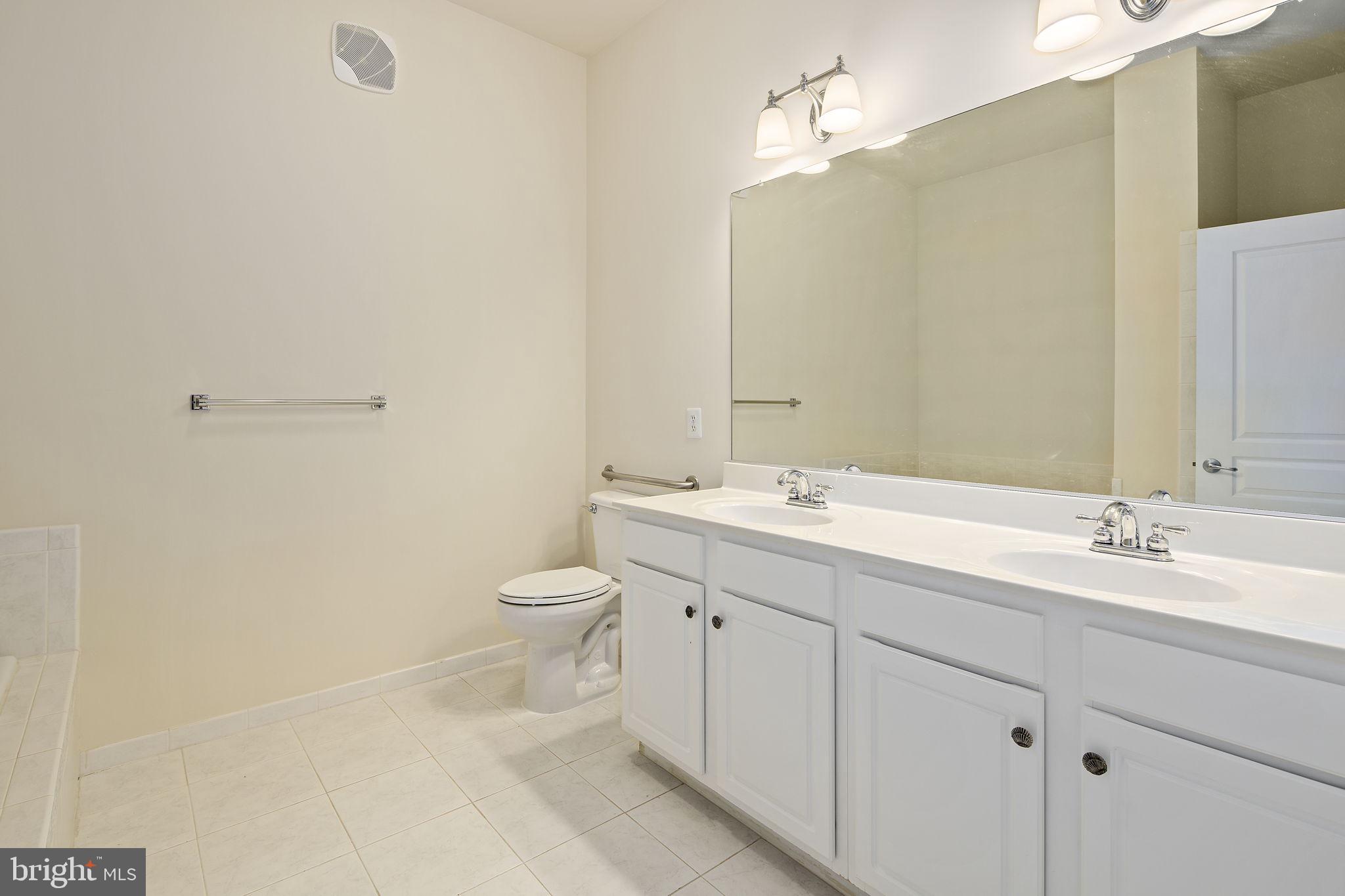 HIDDENBROOK - Residential