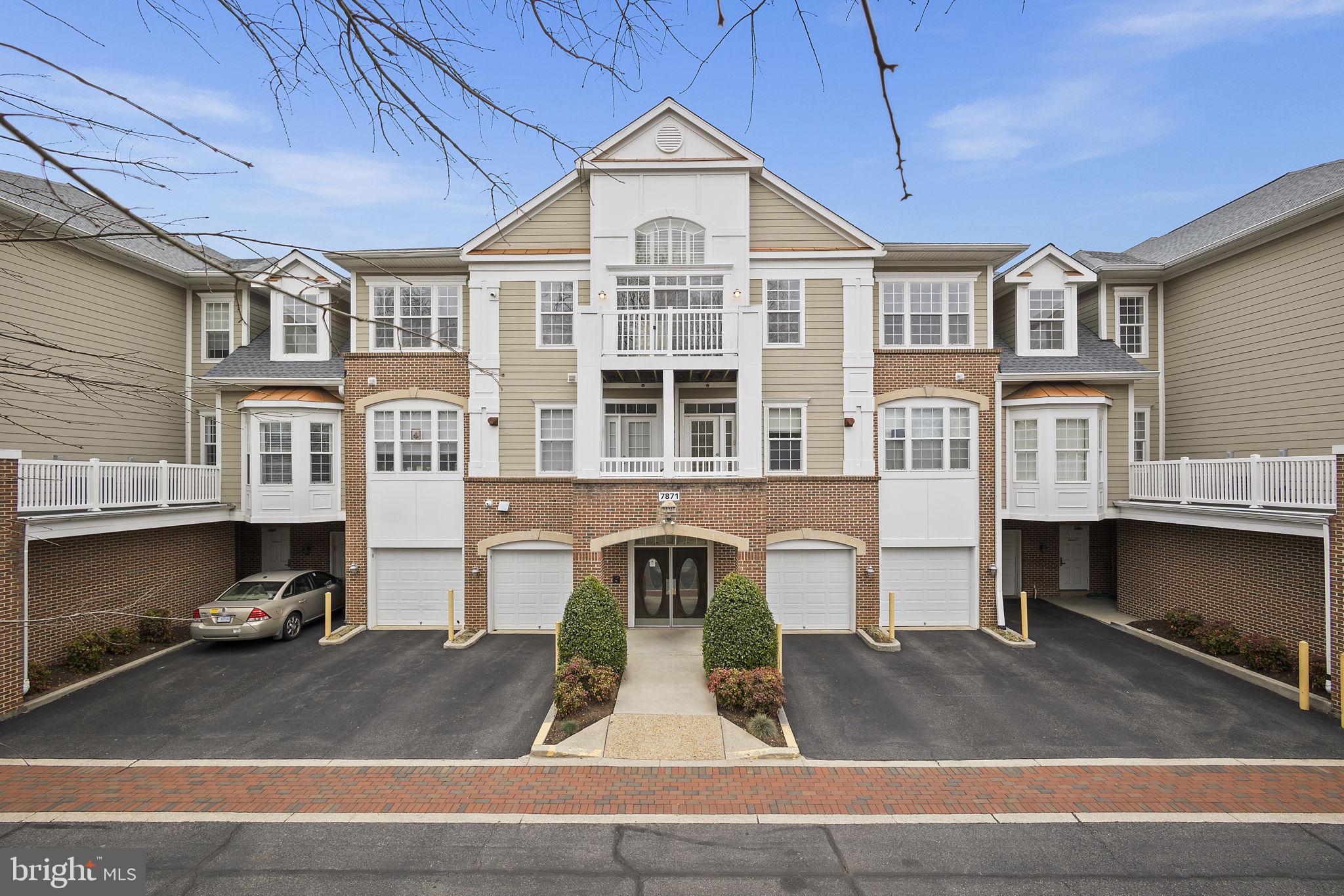 HIDDENBROOK - Residential