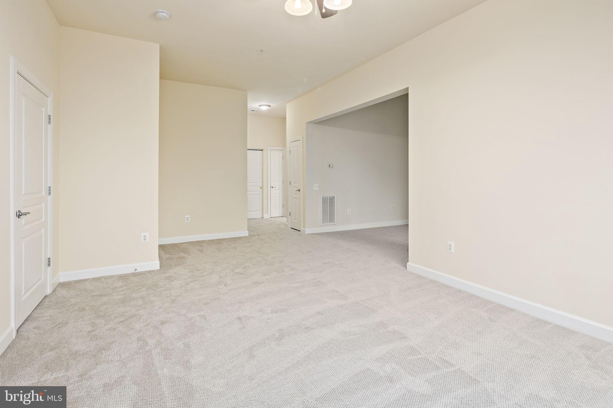 HIDDENBROOK - Residential