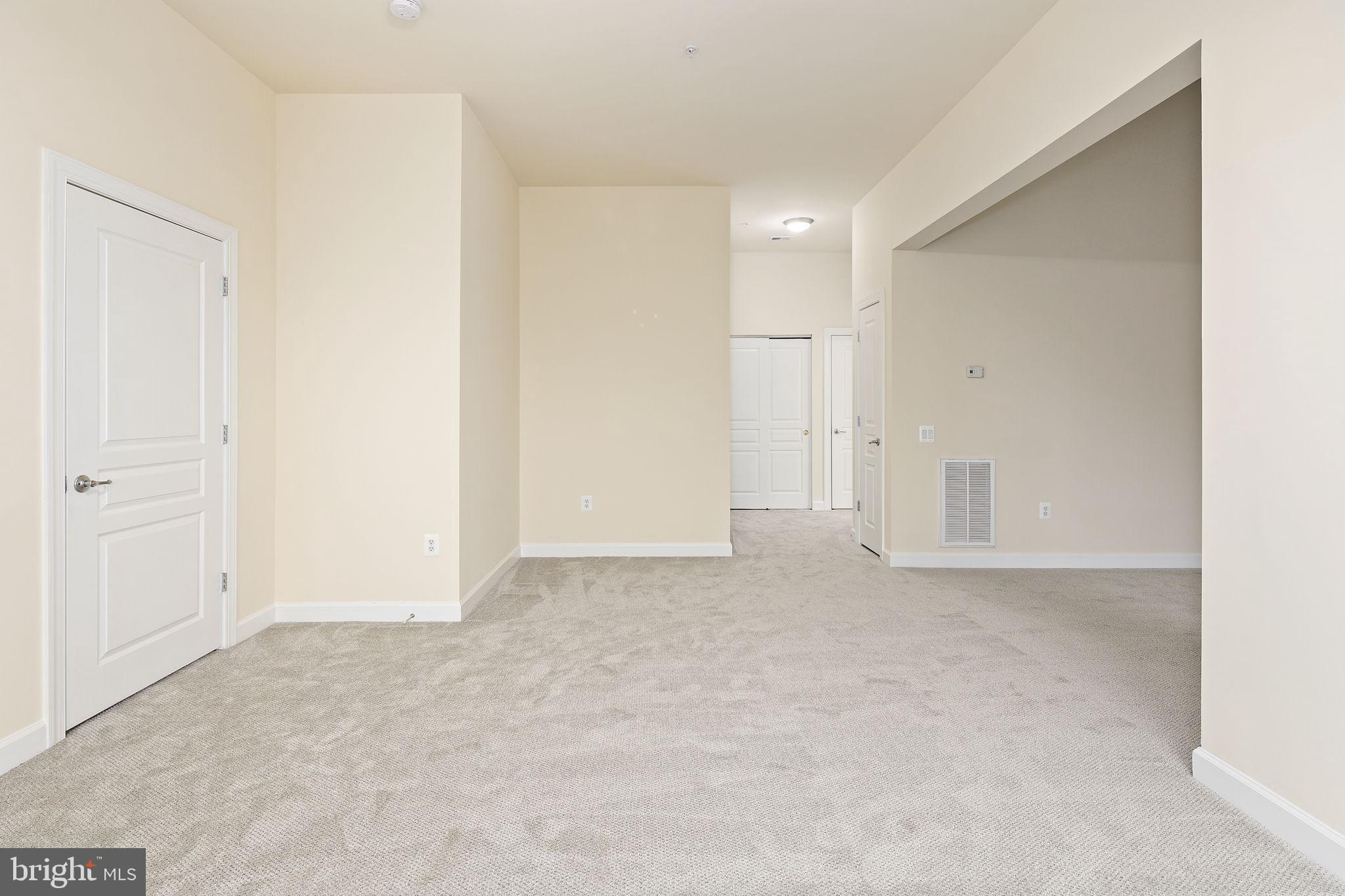 HIDDENBROOK - Residential