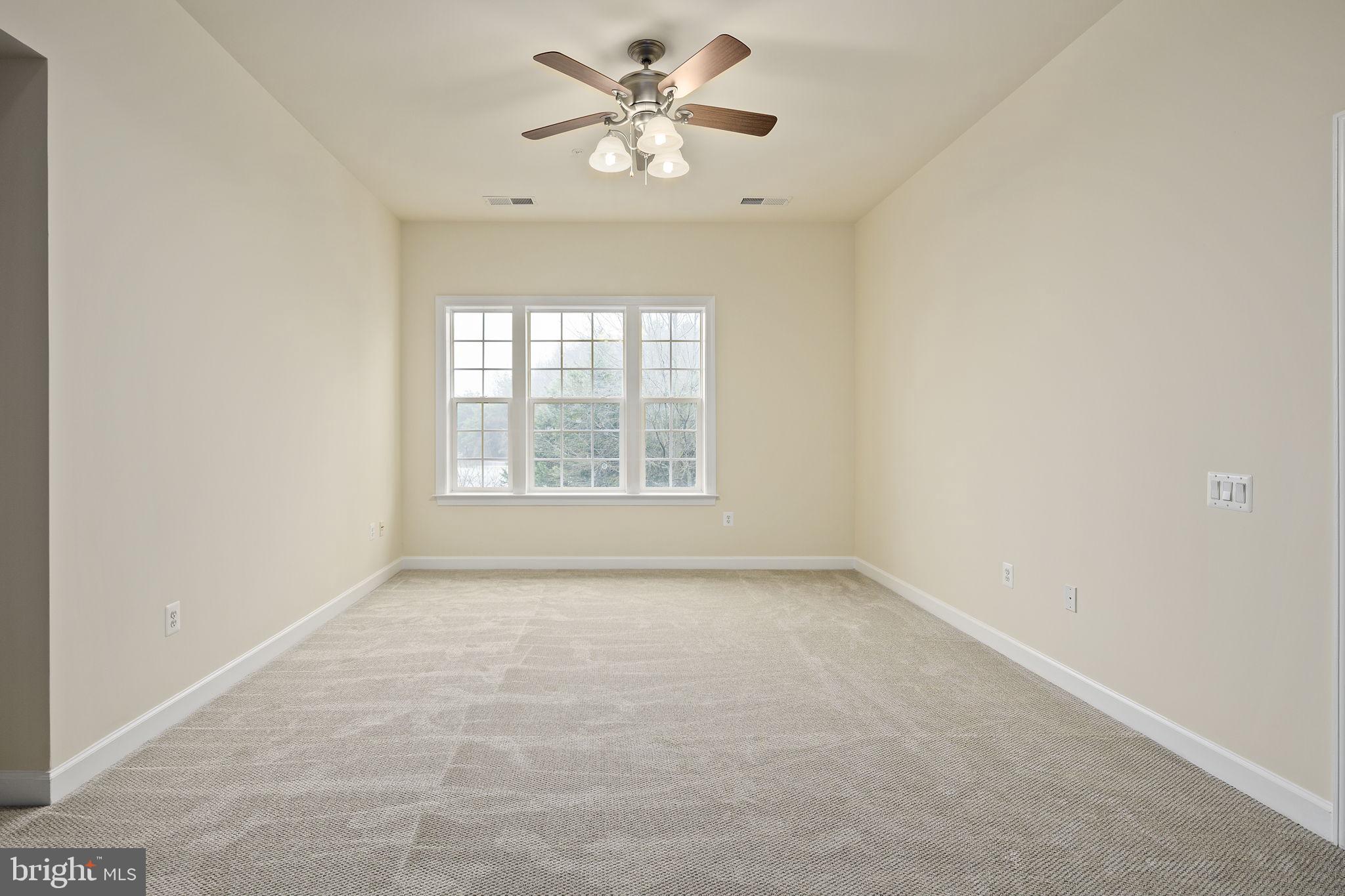 HIDDENBROOK - Residential