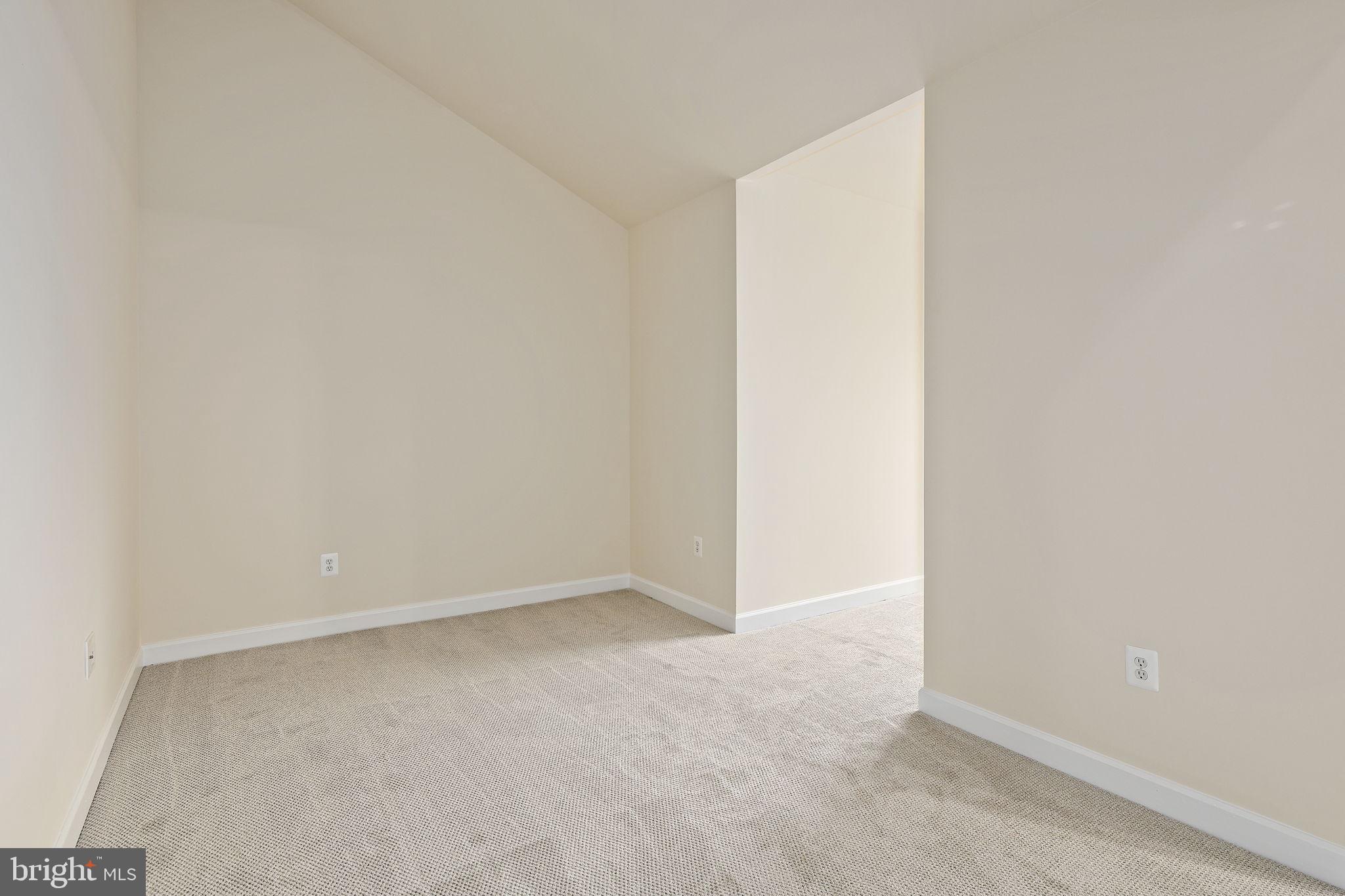 HIDDENBROOK - Residential