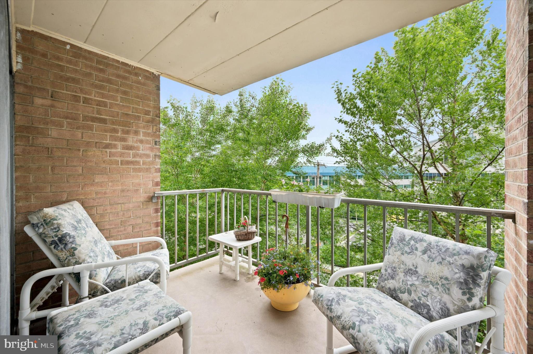 100 WEST AVENUE 308-W