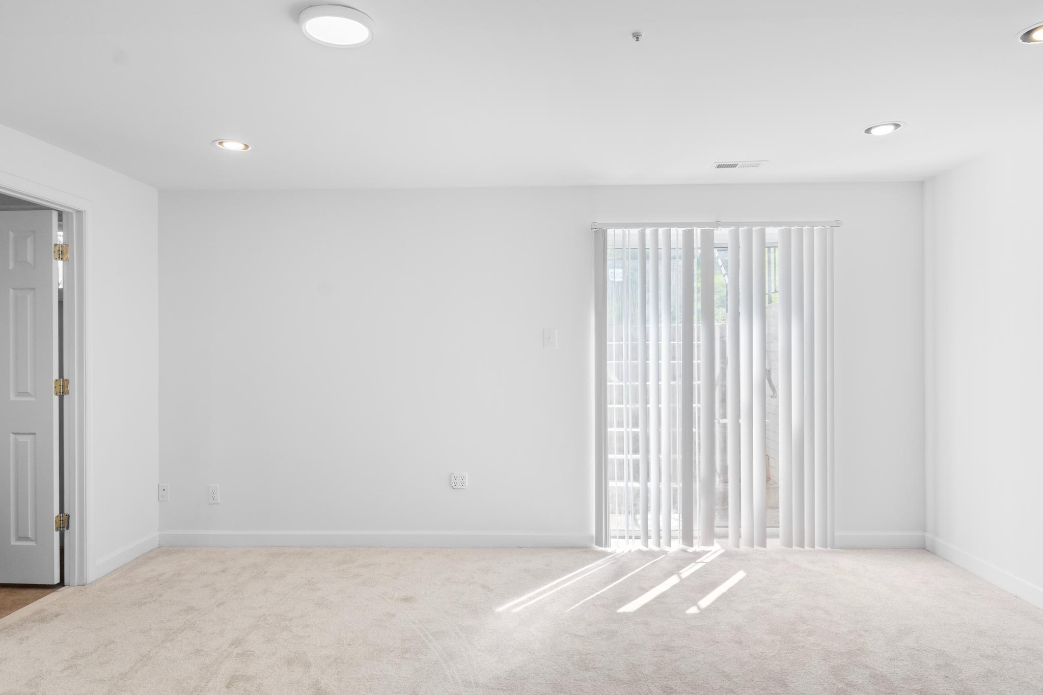 SUMMIT CHASE - Residential