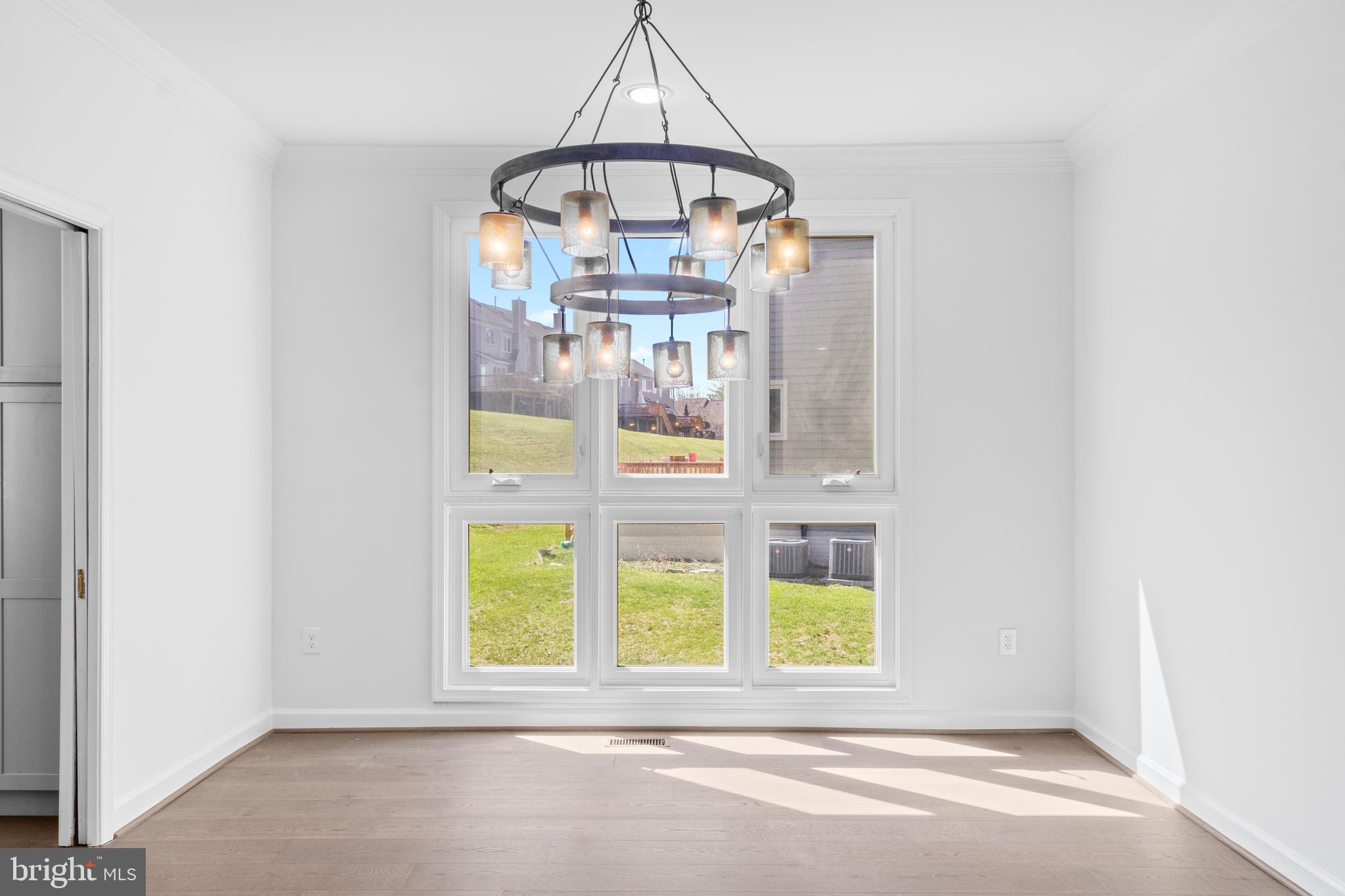 SUMMIT CHASE - Residential