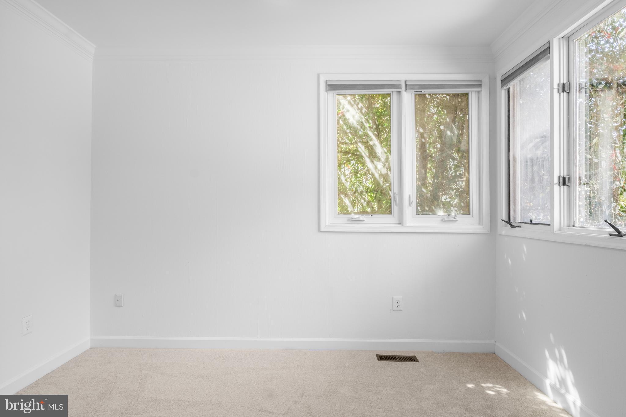 SUMMIT CHASE - Residential