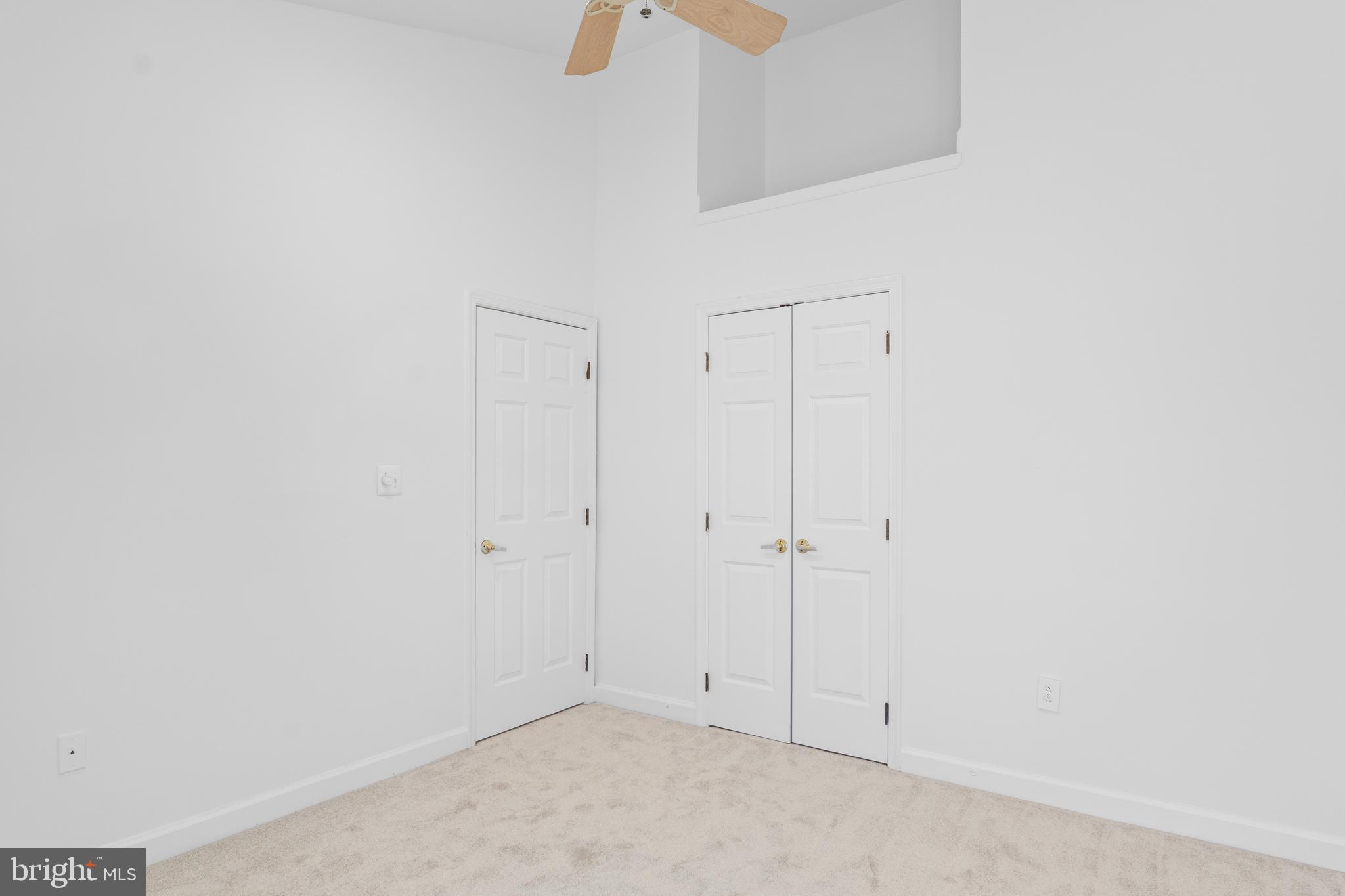 SUMMIT CHASE - Residential