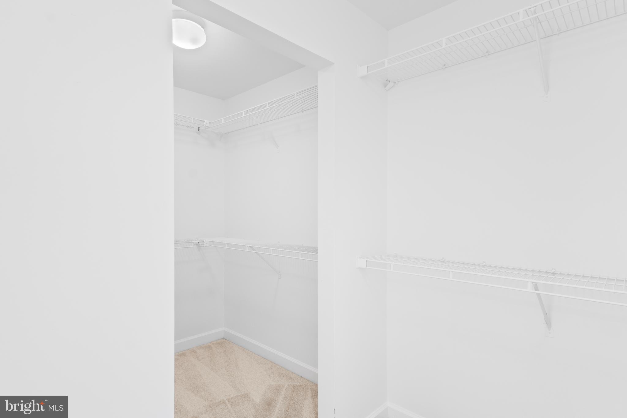 SUMMIT CHASE - Residential