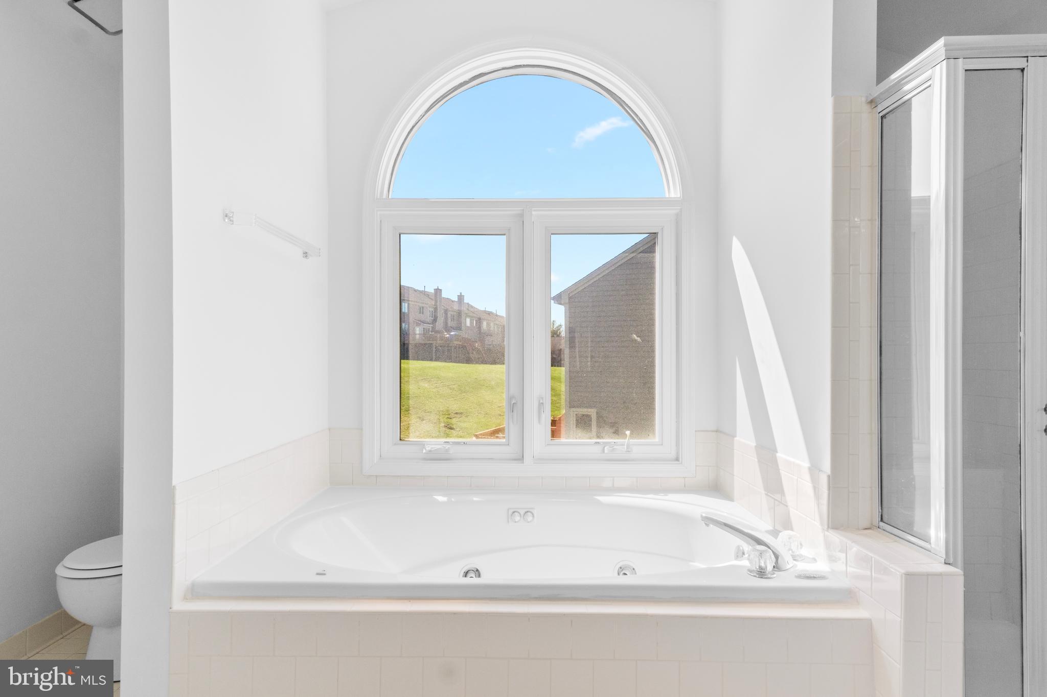 SUMMIT CHASE - Residential