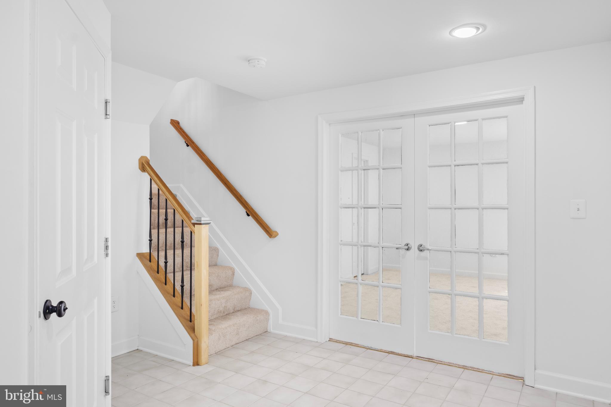 SUMMIT CHASE - Residential