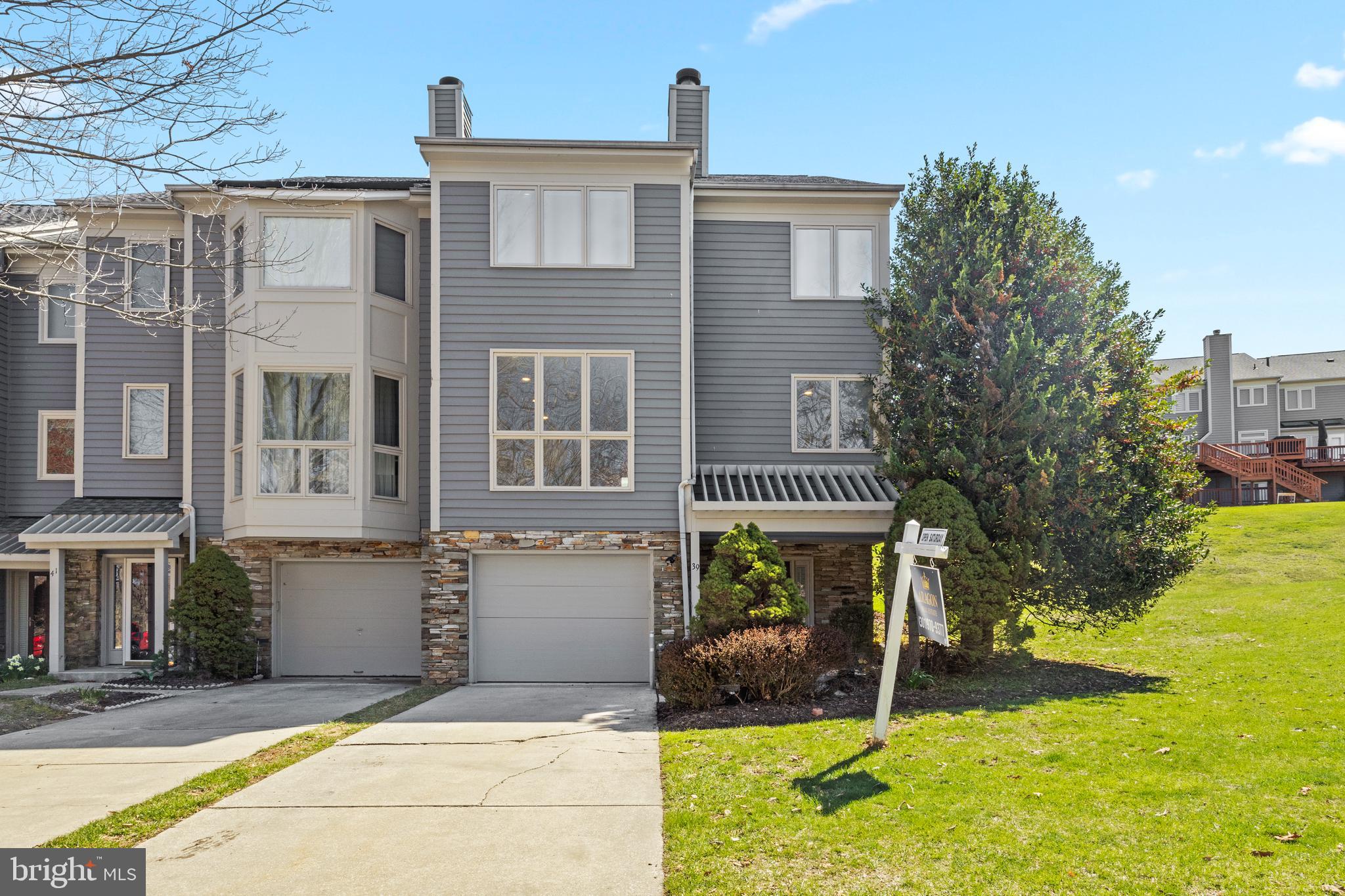 SUMMIT CHASE - Residential