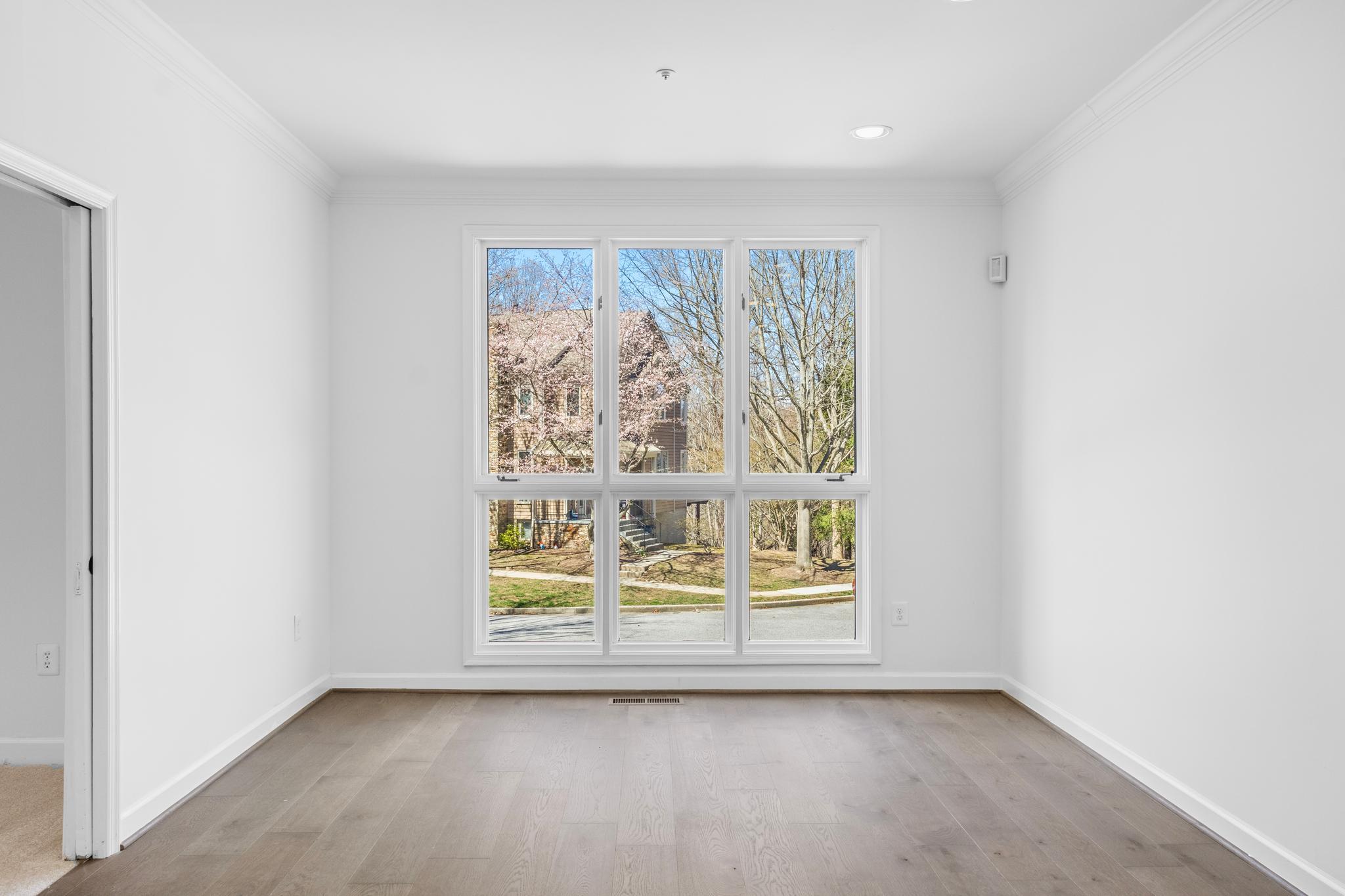 SUMMIT CHASE - Residential