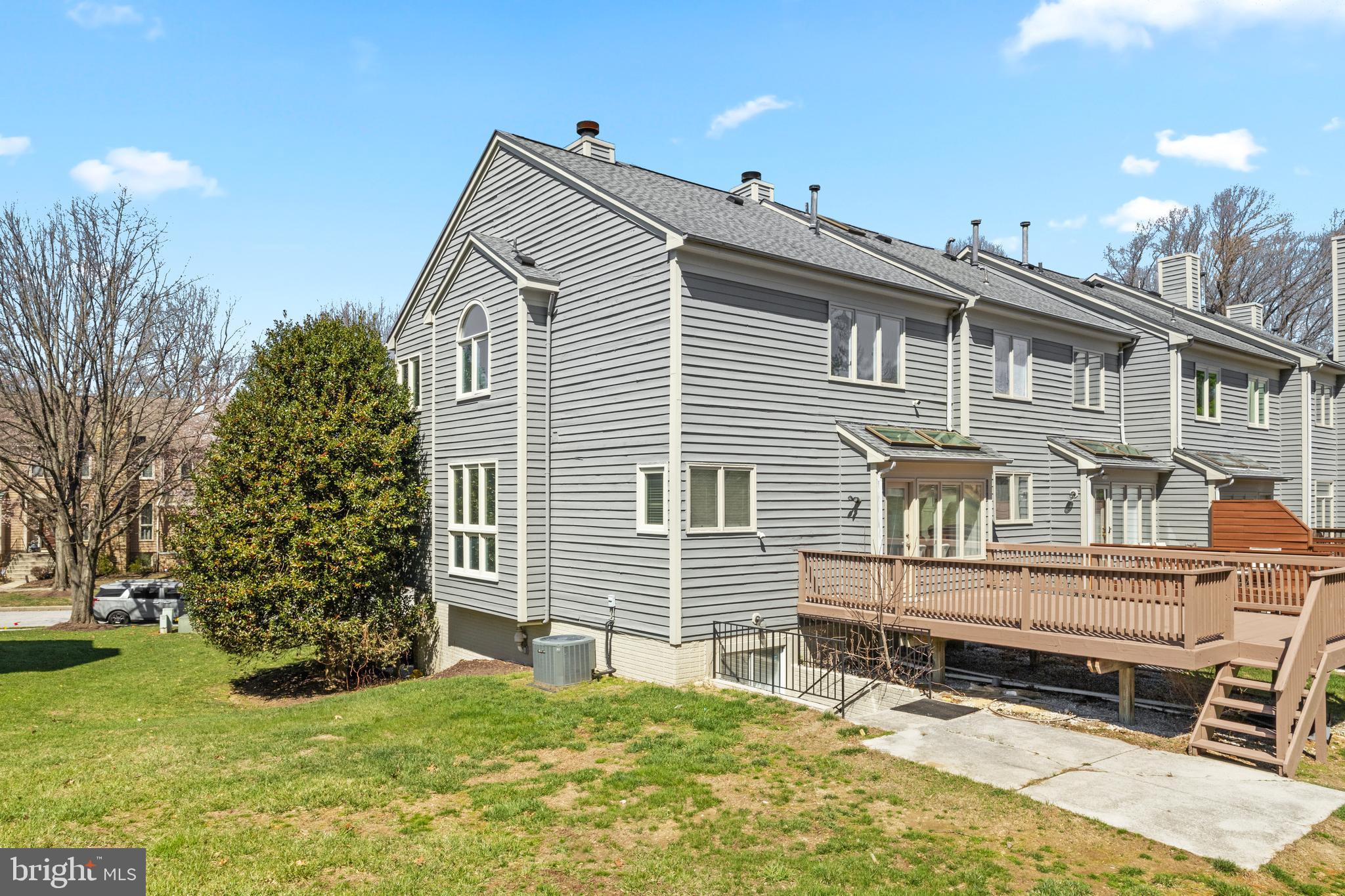 SUMMIT CHASE - Residential