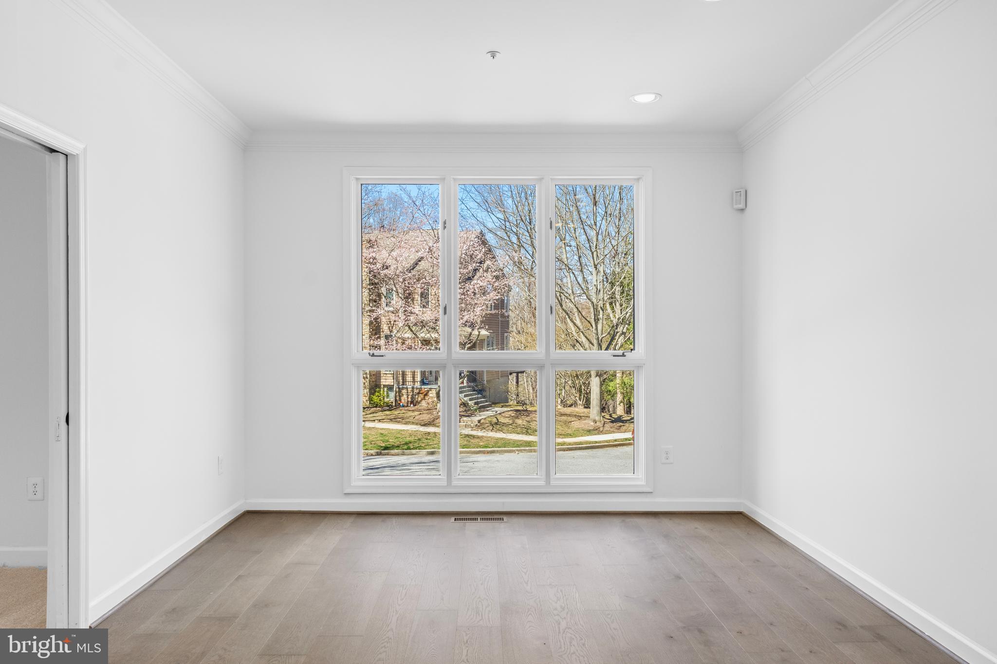 SUMMIT CHASE - Residential