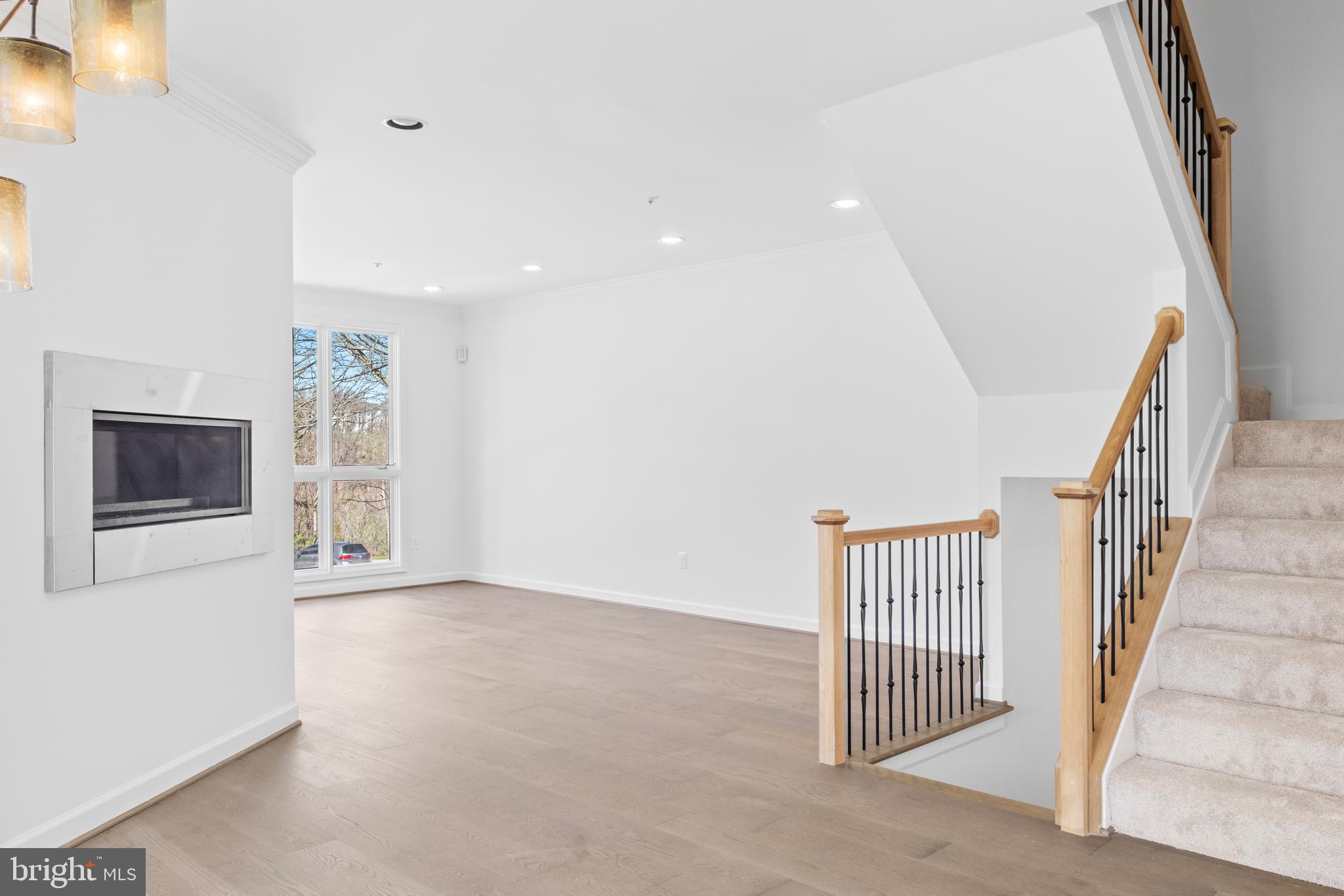 SUMMIT CHASE - Residential